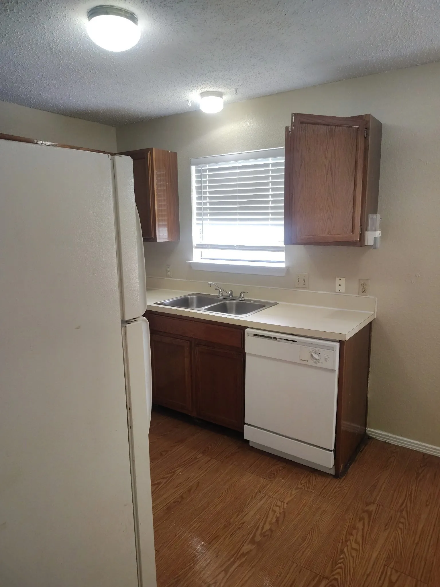 Quadruplex For Sale in Tarrant County , 5909 SHADYDELL Drive, Fort Worth, Texas 76135, 8 Bedroom, 8 Bathroom, Garage spaces, 0 Sqft, built in 1985, mls#21294849, Real Estate Agent in Fort Worth, Homes For Sale in Tarrant county, Homes For Sale in Fort Worth, Realtor in Fort Worth Texas, Real Estate Brokerage Independent Realty Texas, Luminita Cordes Realtor