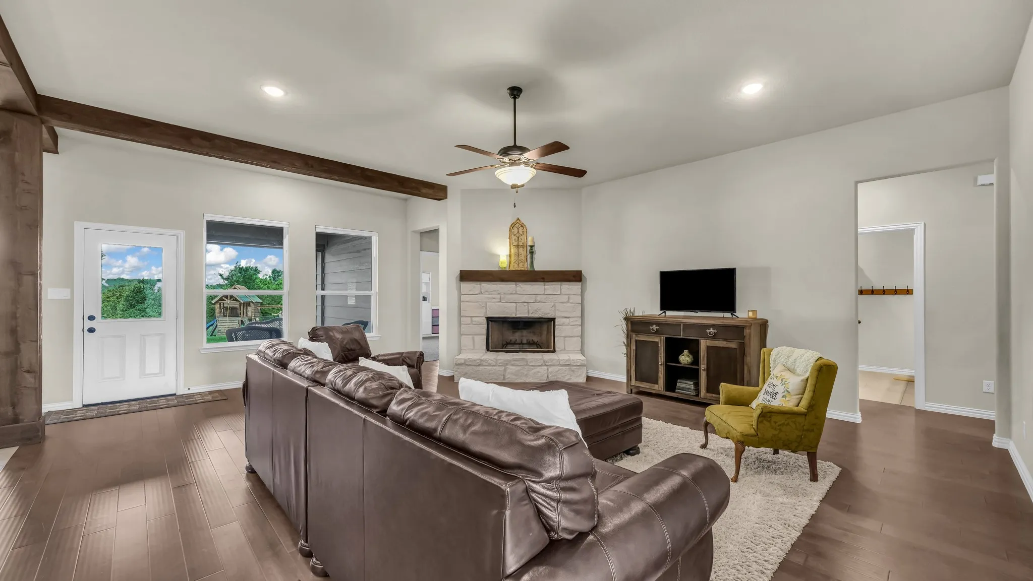Single Family Residence For Sale in Parker County , 1021 Boulder Road, Weatherford, Texas 76085, 4 Bedroom, 3 Bathroom, 3 Garage spaces, 2,734 Sqft, built in 2020, mls#21294274, Real Estate Agent in Weatherford, Homes For Sale in Parker county, Homes For Sale in Weatherford, Realtor in Weatherford Texas, Real Estate Brokerage Independent Realty Texas, Luminita Cordes Realtor