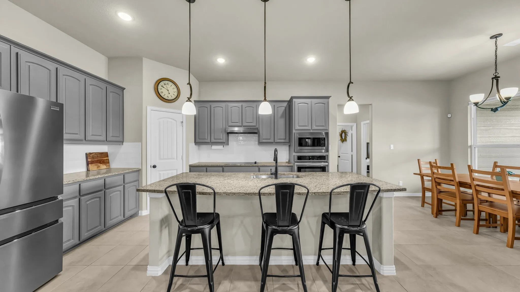 Single Family Residence For Sale in Parker County , 1021 Boulder Road, Weatherford, Texas 76085, 4 Bedroom, 3 Bathroom, 3 Garage spaces, 2,734 Sqft, built in 2020, mls#21294274, Real Estate Agent in Weatherford, Homes For Sale in Parker county, Homes For Sale in Weatherford, Realtor in Weatherford Texas, Real Estate Brokerage Independent Realty Texas, Luminita Cordes Realtor