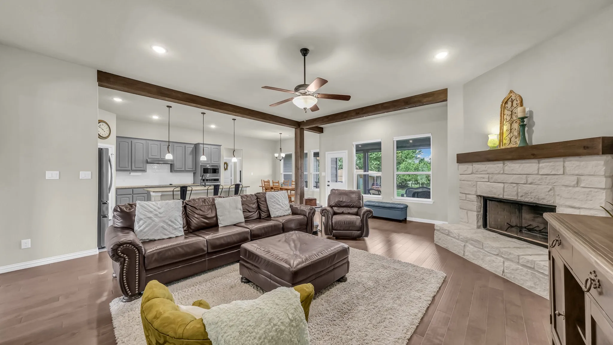 Single Family Residence For Sale in Parker County , 1021 Boulder Road, Weatherford, Texas 76085, 4 Bedroom, 3 Bathroom, 3 Garage spaces, 2,734 Sqft, built in 2020, mls#21294274, Real Estate Agent in Weatherford, Homes For Sale in Parker county, Homes For Sale in Weatherford, Realtor in Weatherford Texas, Real Estate Brokerage Independent Realty Texas, Luminita Cordes Realtor