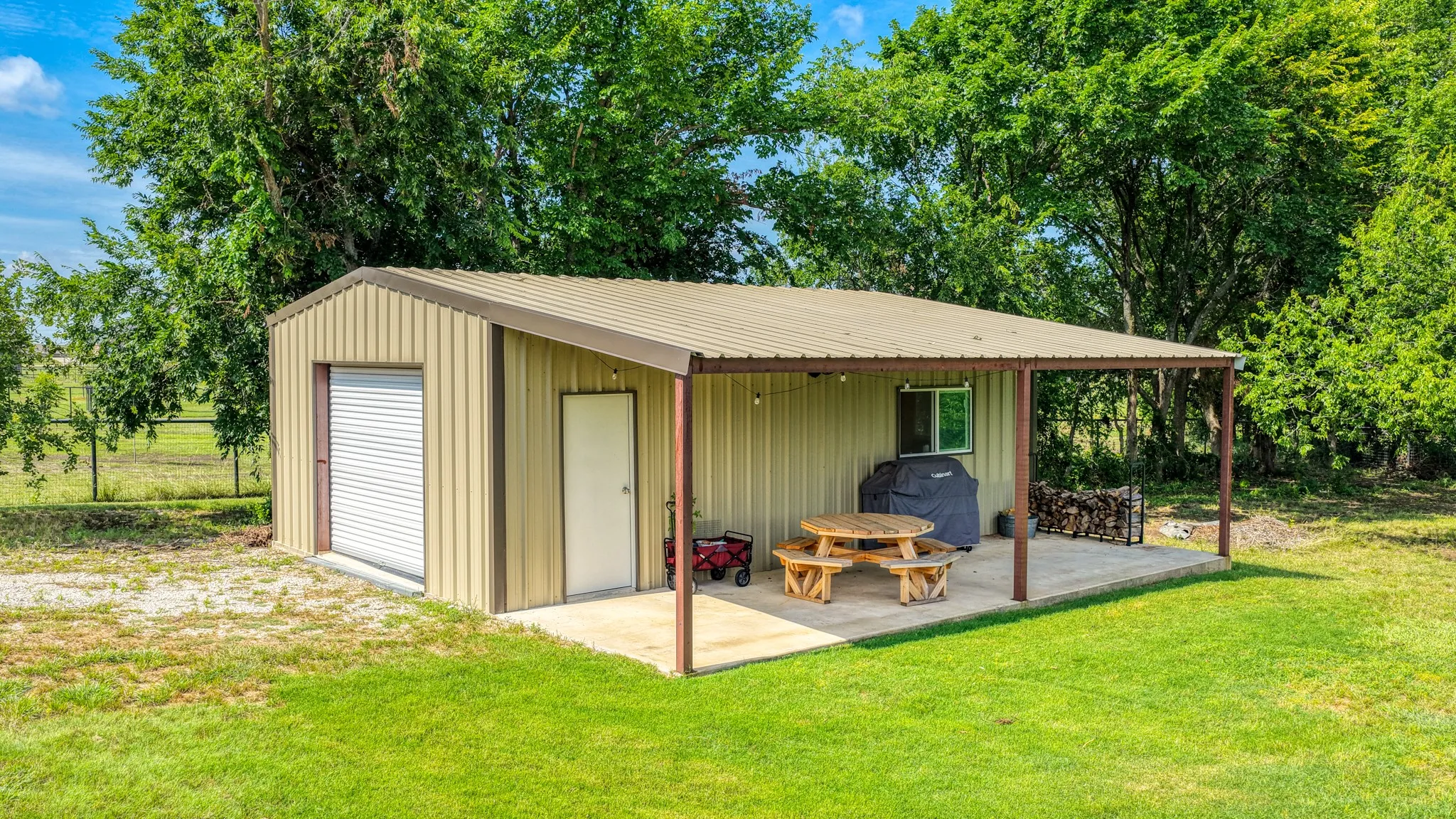 Single Family Residence For Sale in Parker County , 1021 Boulder Road, Weatherford, Texas 76085, 4 Bedroom, 3 Bathroom, 3 Garage spaces, 2,734 Sqft, built in 2020, mls#21294274, Real Estate Agent in Weatherford, Homes For Sale in Parker county, Homes For Sale in Weatherford, Realtor in Weatherford Texas, Real Estate Brokerage Independent Realty Texas, Luminita Cordes Realtor