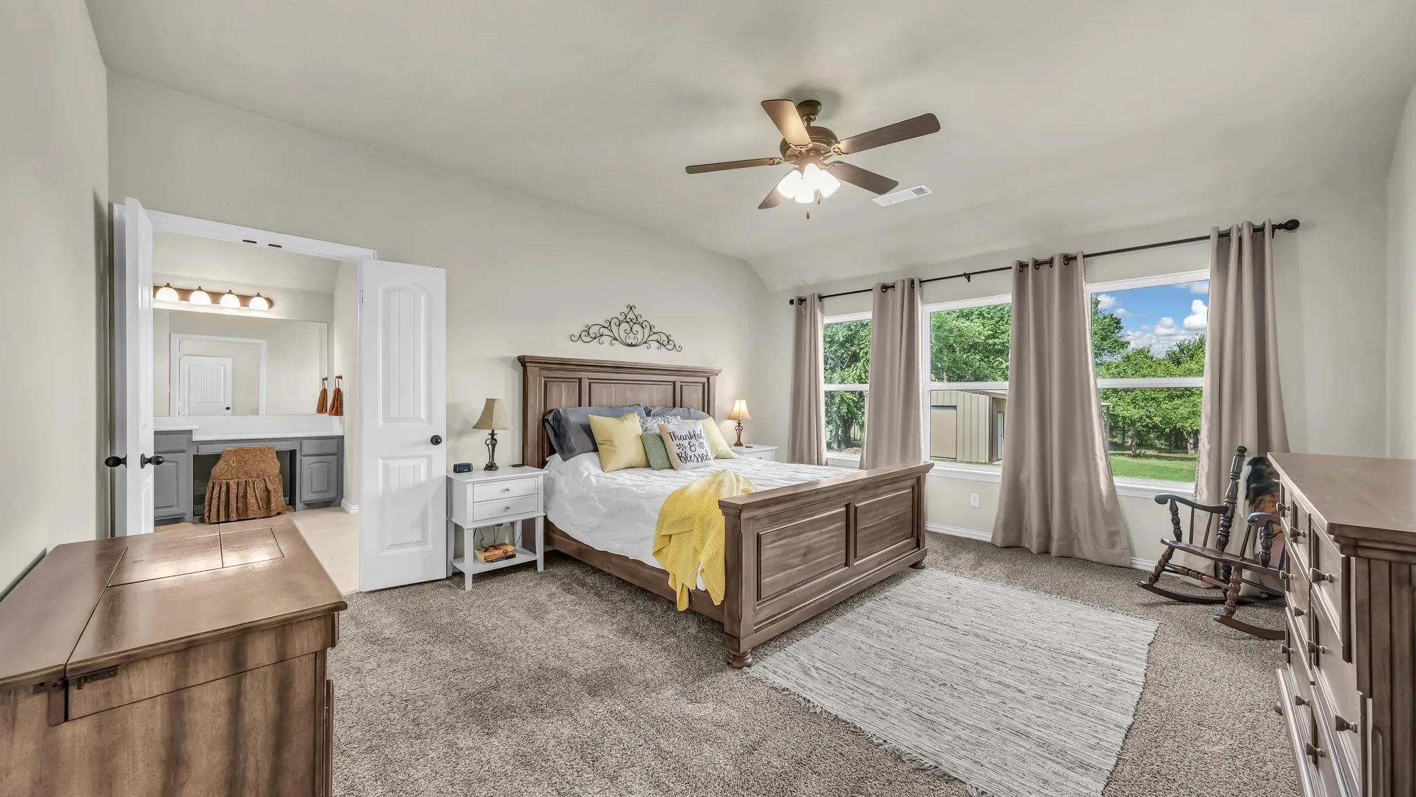 Single Family Residence For Sale in Parker County , 1021 Boulder Road, Weatherford, Texas 76085, 4 Bedroom, 3 Bathroom, 3 Garage spaces, 2,734 Sqft, built in 2020, mls#21294274, Real Estate Agent in Weatherford, Homes For Sale in Parker county, Homes For Sale in Weatherford, Realtor in Weatherford Texas, Real Estate Brokerage Independent Realty Texas, Luminita Cordes Realtor