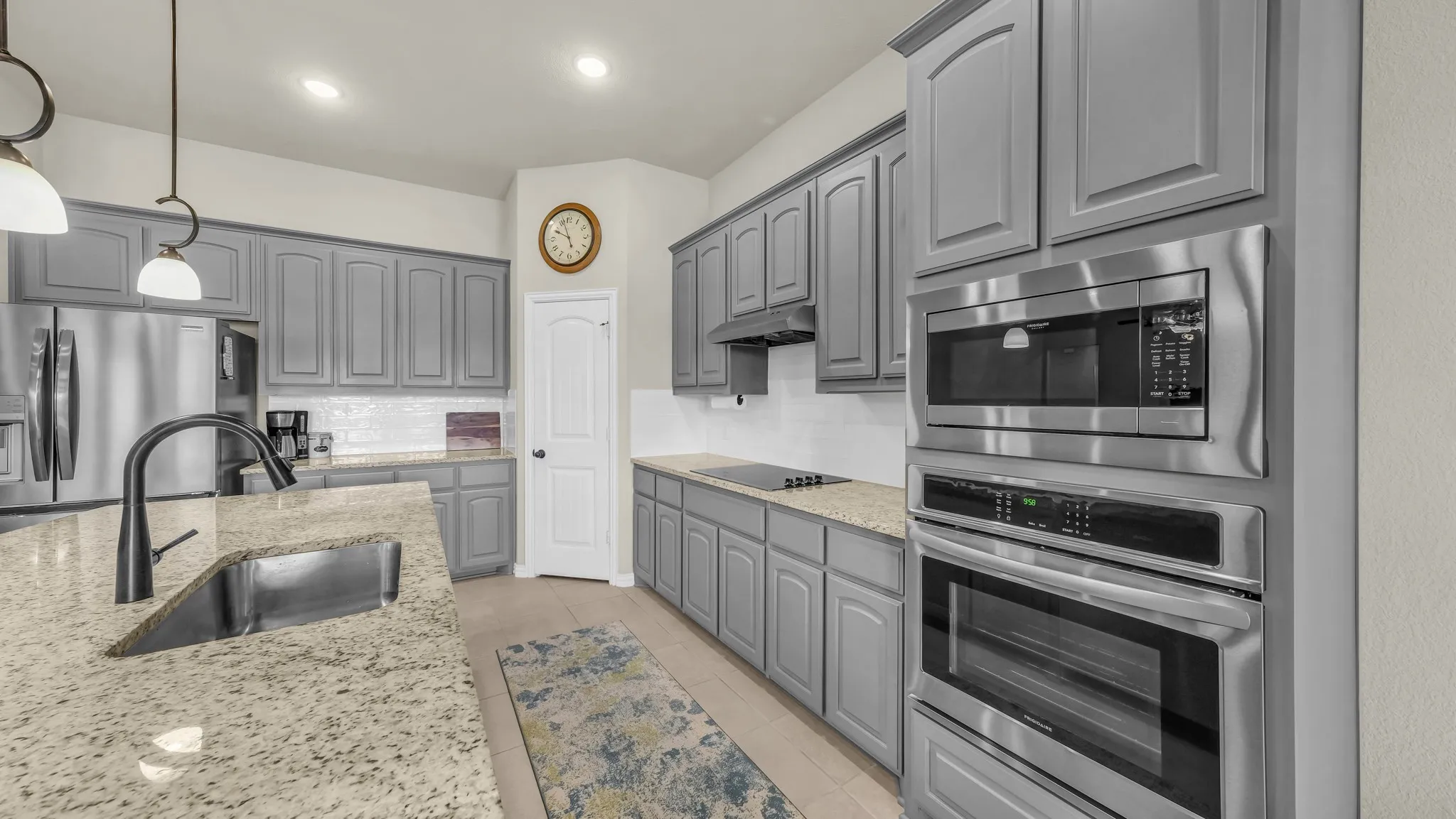 Single Family Residence For Sale in Parker County , 1021 Boulder Road, Weatherford, Texas 76085, 4 Bedroom, 3 Bathroom, 3 Garage spaces, 2,734 Sqft, built in 2020, mls#21294274, Real Estate Agent in Weatherford, Homes For Sale in Parker county, Homes For Sale in Weatherford, Realtor in Weatherford Texas, Real Estate Brokerage Independent Realty Texas, Luminita Cordes Realtor