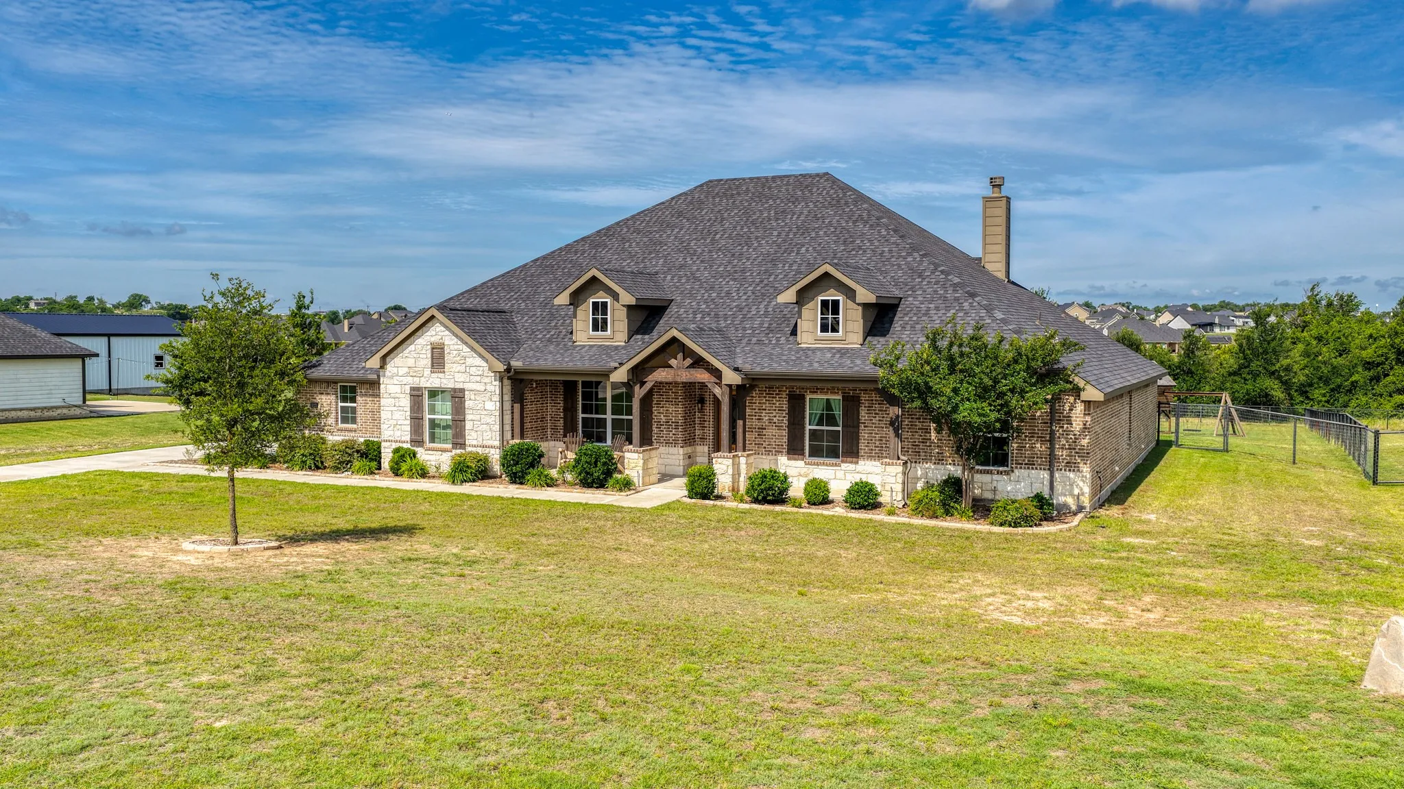 Single Family Residence For Sale in Parker County , 1021 Boulder Road, Weatherford, Texas 76085, 4 Bedroom, 3 Bathroom, 3 Garage spaces, 2,734 Sqft, built in 2020, mls#21294274, Real Estate Agent in Weatherford, Homes For Sale in Parker county, Homes For Sale in Weatherford, Realtor in Weatherford Texas, Real Estate Brokerage Independent Realty Texas, Luminita Cordes Realtor