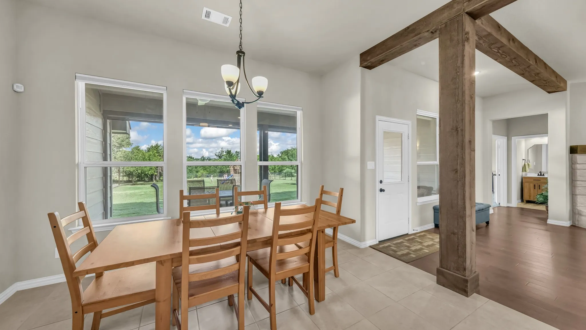 Single Family Residence For Sale in Parker County , 1021 Boulder Road, Weatherford, Texas 76085, 4 Bedroom, 3 Bathroom, 3 Garage spaces, 2,734 Sqft, built in 2020, mls#21294274, Real Estate Agent in Weatherford, Homes For Sale in Parker county, Homes For Sale in Weatherford, Realtor in Weatherford Texas, Real Estate Brokerage Independent Realty Texas, Luminita Cordes Realtor