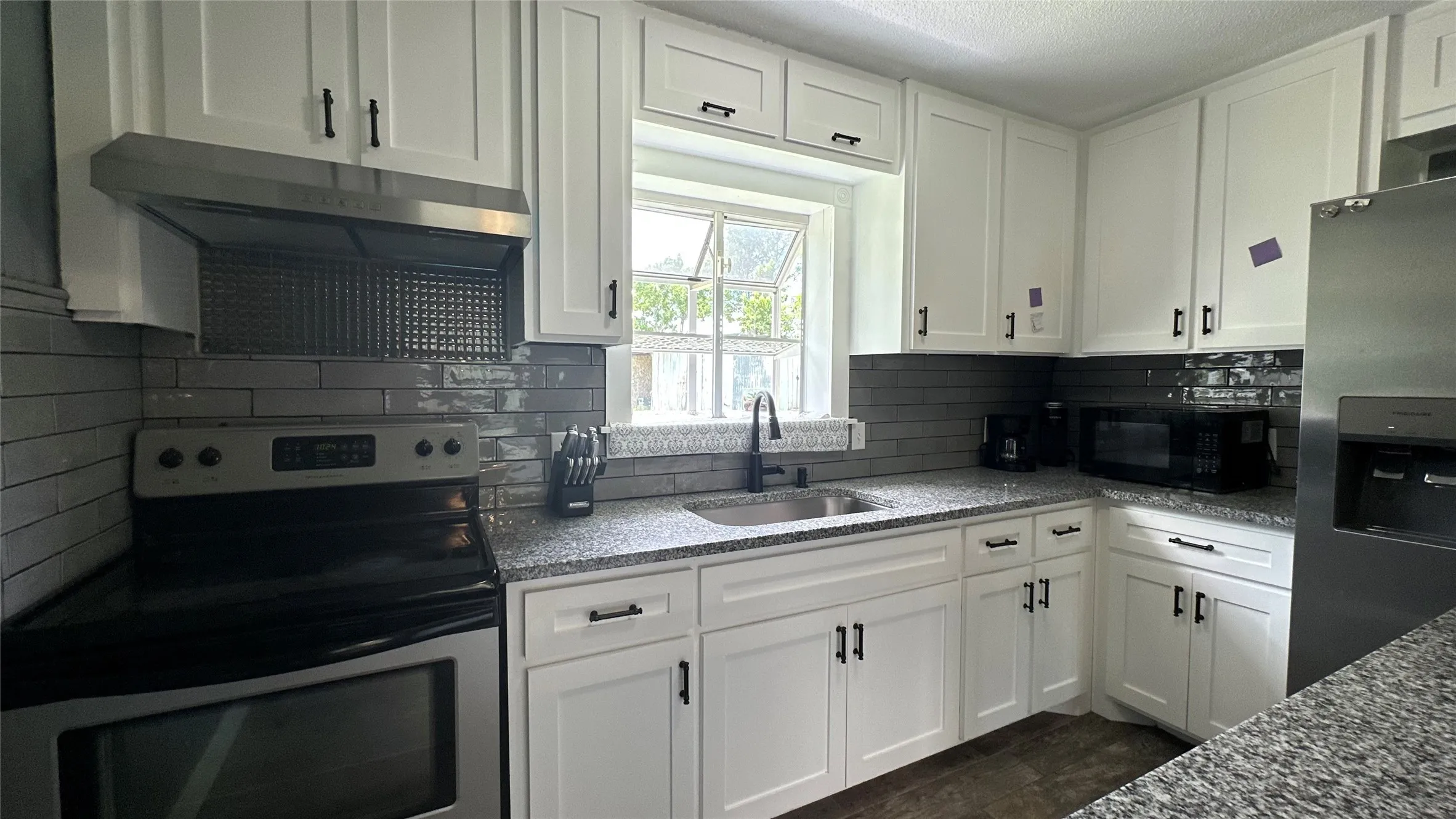Single Family Residence For Rent in Rains County , 1543 Rs County Road 2570, Alba, Texas 75410, 3 Bedroom, 1 Bathroom, Garage spaces, 1,440 Sqft, built in 1963, Price $1,800, mls#21293690, Real Estate Agent in Alba, Homes For Rent in Rains county, Homes For Rent in Alba, Realtor in Alba Texas, Real Estate Brokerage Independent Realty Texas, Luminita Cordes Realtor
