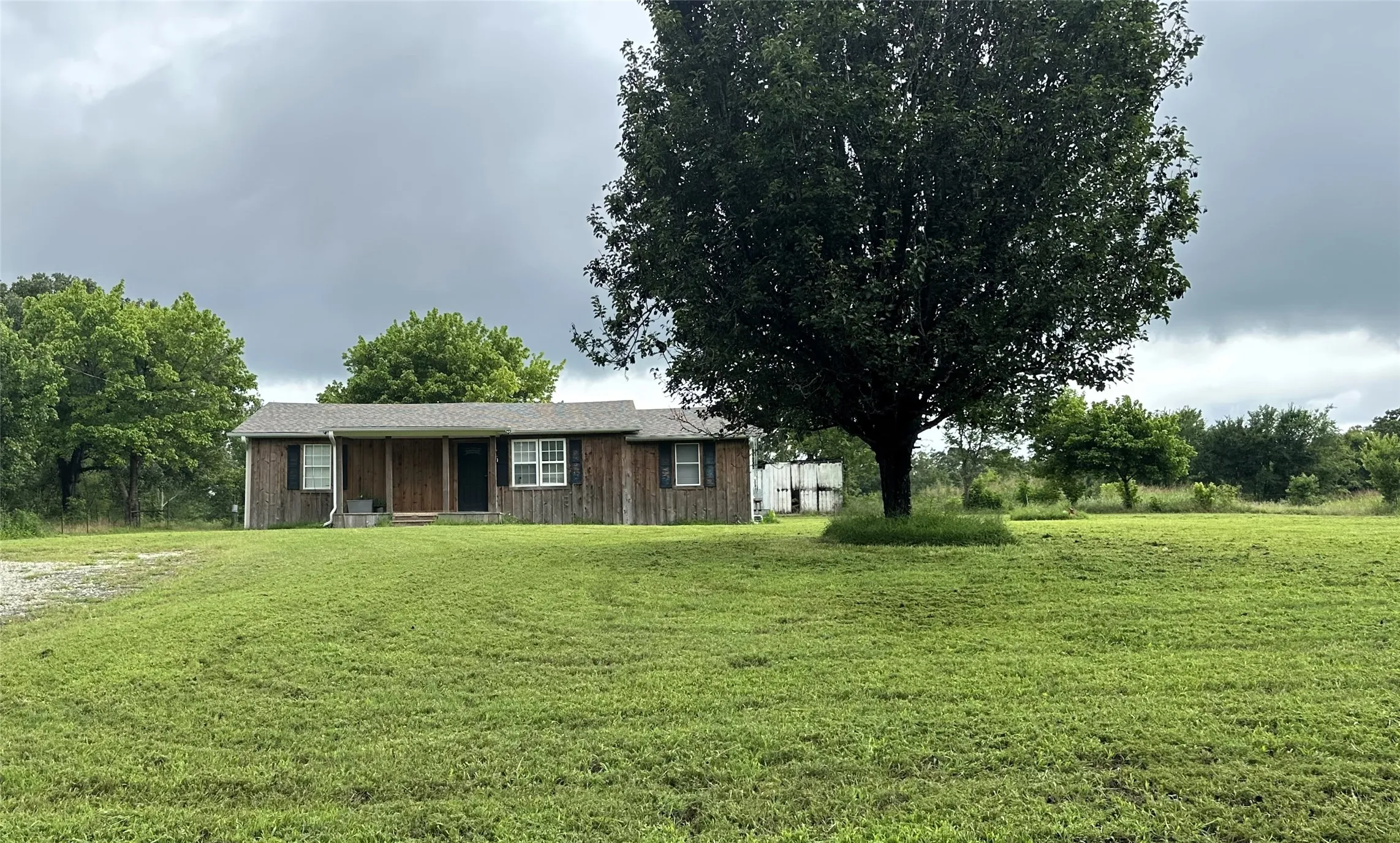 Single Family Residence For Rent in Rains County , 1543 Rs County Road 2570, Alba, Texas 75410, 3 Bedroom, 1 Bathroom, Garage spaces, 1,440 Sqft, built in 1963, Price $1,800, mls#21293690, Real Estate Agent in Alba, Homes For Rent in Rains county, Homes For Rent in Alba, Realtor in Alba Texas, Real Estate Brokerage Independent Realty Texas, Luminita Cordes Realtor