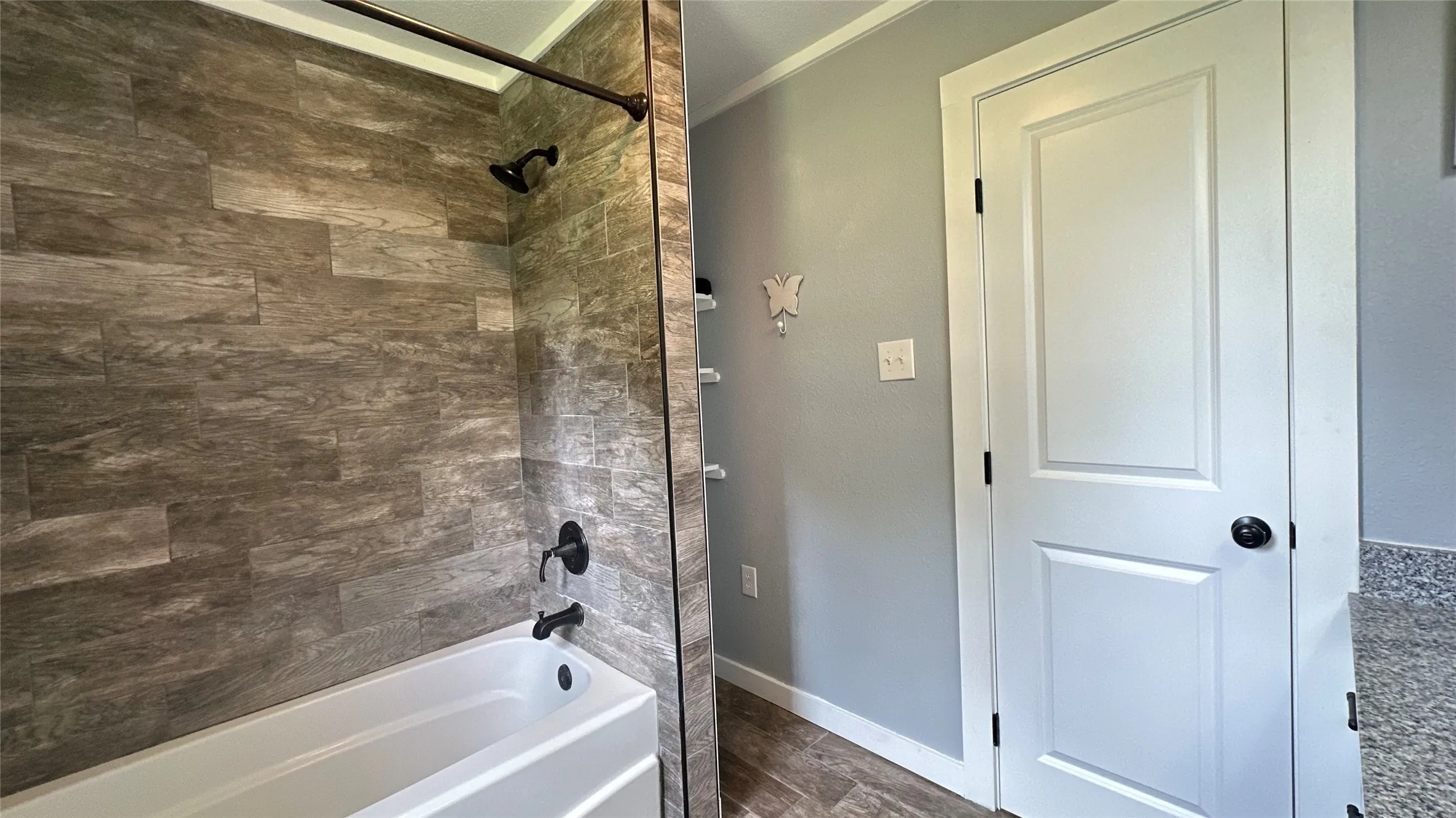 Single Family Residence For Rent in Rains County , 1543 Rs County Road 2570, Alba, Texas 75410, 3 Bedroom, 1 Bathroom, Garage spaces, 1,440 Sqft, built in 1963, Price $1,800, mls#21293690, Real Estate Agent in Alba, Homes For Rent in Rains county, Homes For Rent in Alba, Realtor in Alba Texas, Real Estate Brokerage Independent Realty Texas, Luminita Cordes Realtor
