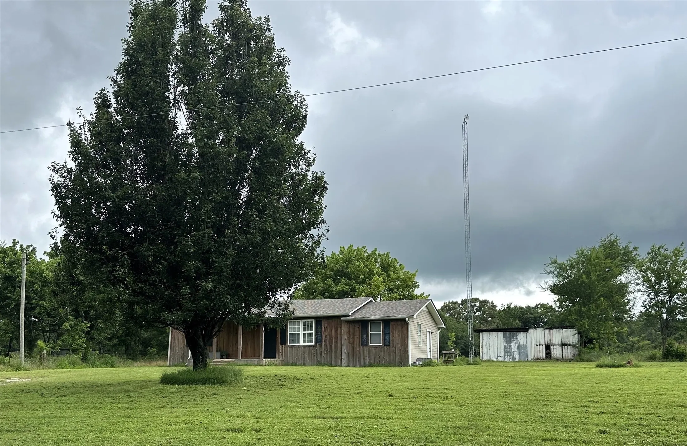Single Family Residence For Rent in Rains County , 1543 Rs County Road 2570, Alba, Texas 75410, 3 Bedroom, 1 Bathroom, Garage spaces, 1,440 Sqft, built in 1963, Price $1,800, mls#21293690, Real Estate Agent in Alba, Homes For Rent in Rains county, Homes For Rent in Alba, Realtor in Alba Texas, Real Estate Brokerage Independent Realty Texas, Luminita Cordes Realtor