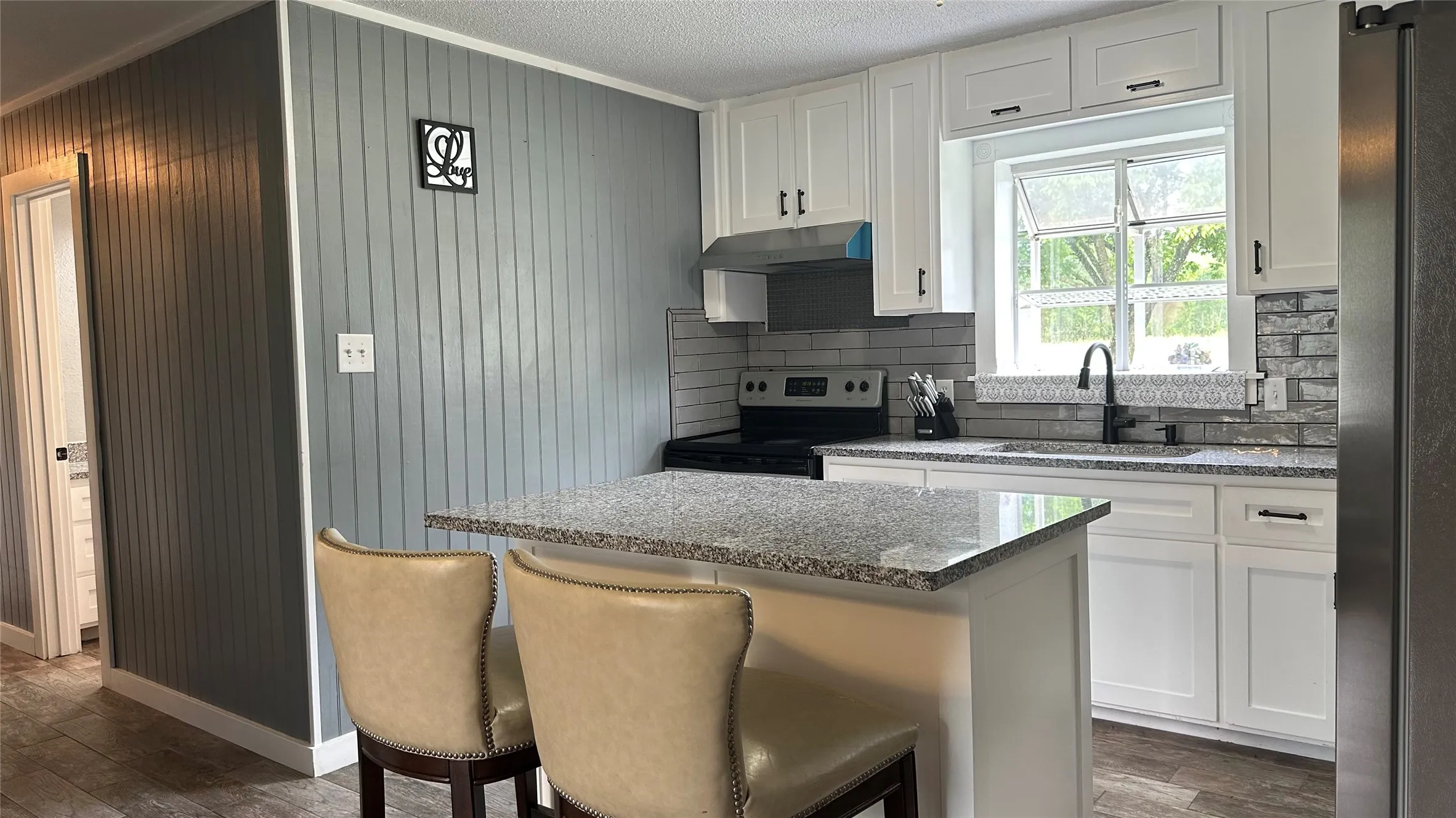 Single Family Residence For Rent in Rains County , 1543 Rs County Road 2570, Alba, Texas 75410, 3 Bedroom, 1 Bathroom, Garage spaces, 1,440 Sqft, built in 1963, Price $1,800, mls#21293690, Real Estate Agent in Alba, Homes For Rent in Rains county, Homes For Rent in Alba, Realtor in Alba Texas, Real Estate Brokerage Independent Realty Texas, Luminita Cordes Realtor