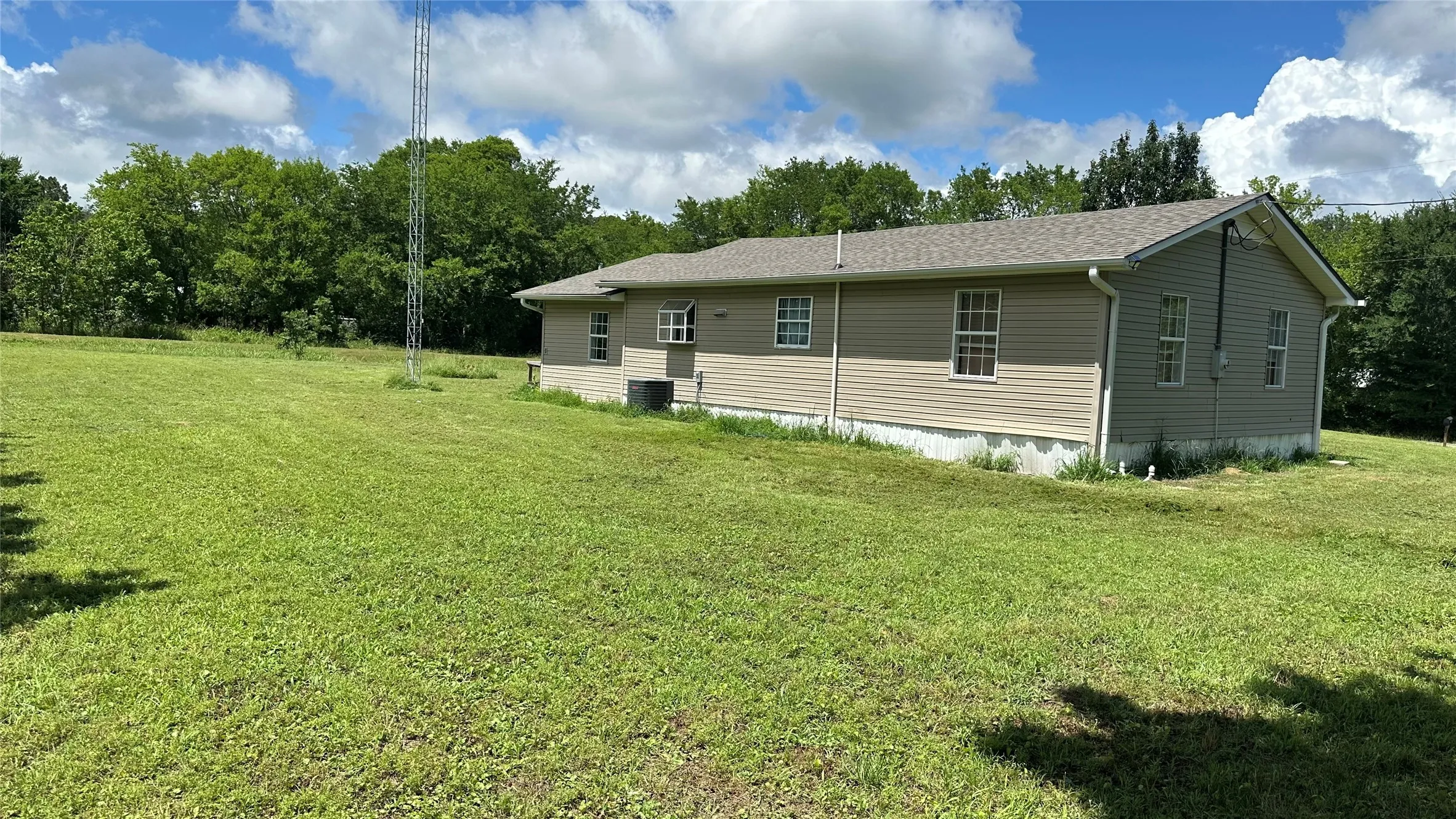 Single Family Residence For Rent in Rains County , 1543 Rs County Road 2570, Alba, Texas 75410, 3 Bedroom, 1 Bathroom, Garage spaces, 1,440 Sqft, built in 1963, Price $1,800, mls#21293690, Real Estate Agent in Alba, Homes For Rent in Rains county, Homes For Rent in Alba, Realtor in Alba Texas, Real Estate Brokerage Independent Realty Texas, Luminita Cordes Realtor