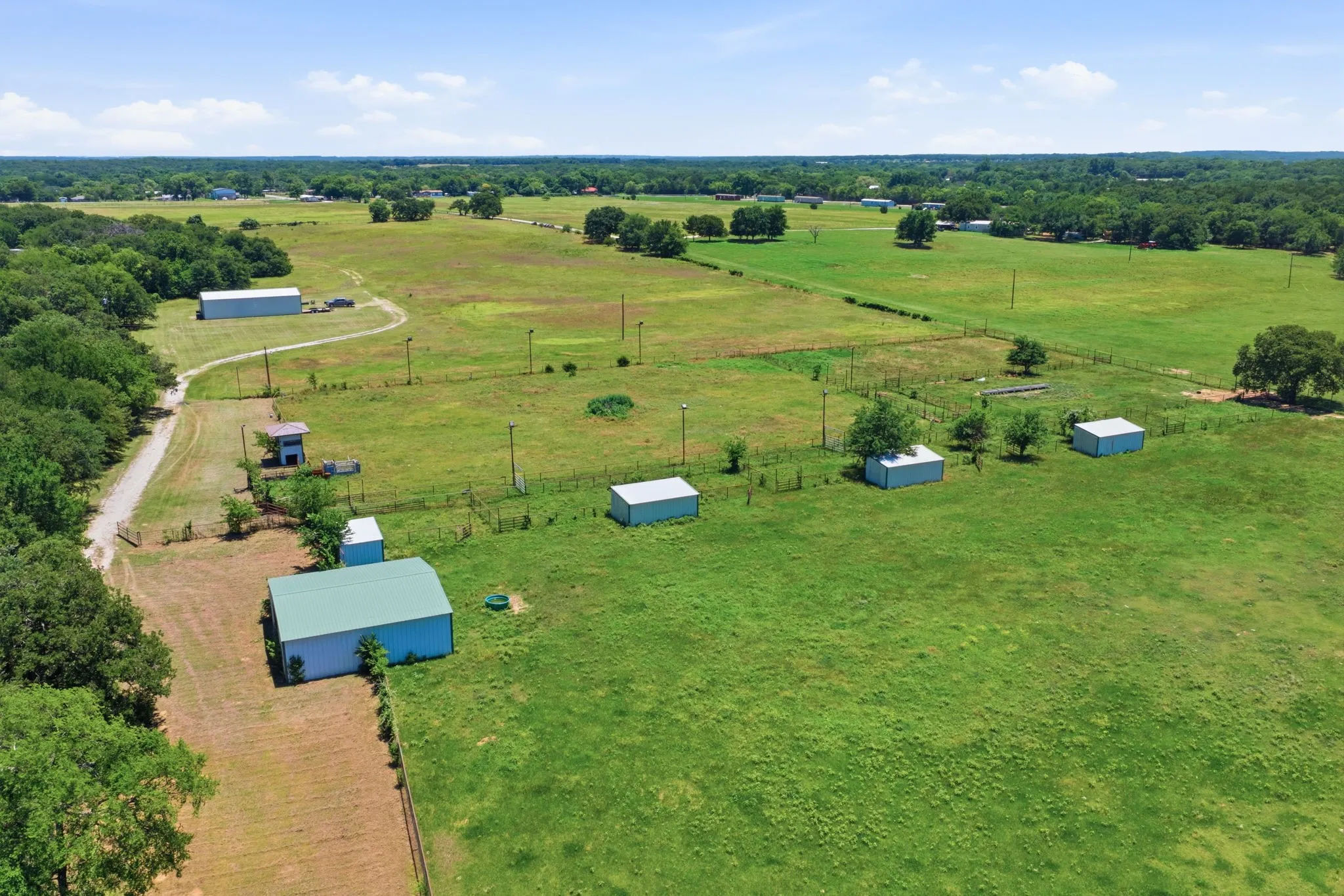 Farm For Sale in Cooke County , 321 County Road 211 Road, Gainesville, Texas 76240, 3 Bedrooms, 3 Bathrooms, 2 Garage spaces, 2,366 Sqft, built in 1994, Price $1,399,900, mls#21294742, Real Estate Agent in Gainesville, Homes For Sale in Cooke county, Homes For Sale in Gainesville, Realtor in Gainesville Texas, Real Estate Brokerage Independent Realty Texas, Luminita Cordes Realtor