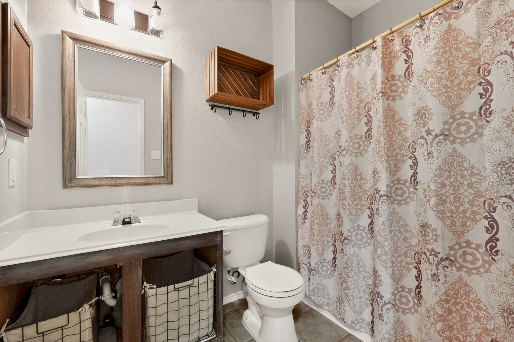 Single Family Residence For Sale in Denton County , 1816 Marble Cove Lane, Denton, Texas 76210, 3 Bedroom, 2 Bathroom, 2 Garage spaces, 1,507 Sqft, built in 2001, mls#21294570, Real Estate Agent in Denton, Homes For Sale in Denton county, Homes For Sale in Denton, Realtor in Denton Texas, Real Estate Brokerage Independent Realty Texas, Luminita Cordes Realtor