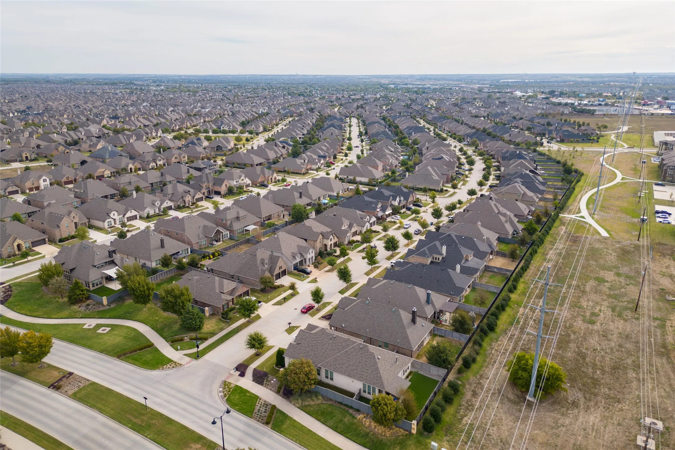 Single Family Residence For Rent in Denton County , 720 Field Crossing, Little Elm, Texas 76227, 3 Bedroom, 2 Bathroom, 2 Garage spaces, 1,930 Sqft, built in 2016, mls#21277462, Real Estate Agent in Little Elm, Homes For Rent in Denton county, Homes For Rent in Little Elm, Realtor in Little Elm Texas, Real Estate Brokerage Independent Realty Texas, Luminita Cordes Realtor