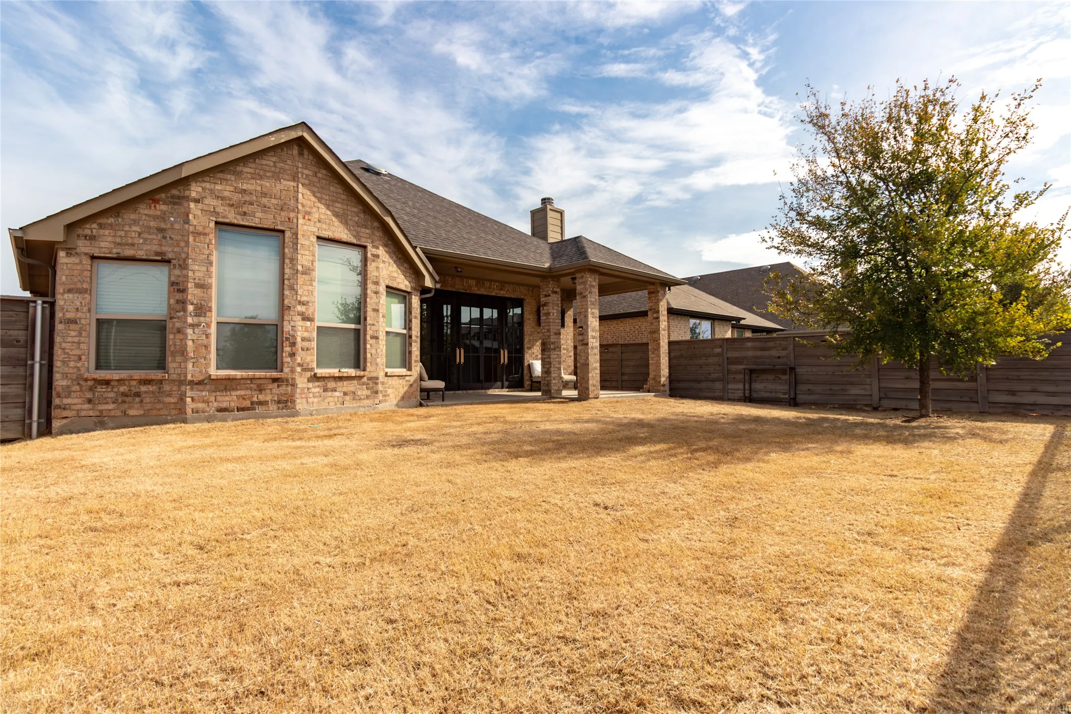Single Family Residence For Rent in Denton County , 720 Field Crossing, Little Elm, Texas 76227, 3 Bedroom, 2 Bathroom, 2 Garage spaces, 1,930 Sqft, built in 2016, mls#21277462, Real Estate Agent in Little Elm, Homes For Rent in Denton county, Homes For Rent in Little Elm, Realtor in Little Elm Texas, Real Estate Brokerage Independent Realty Texas, Luminita Cordes Realtor