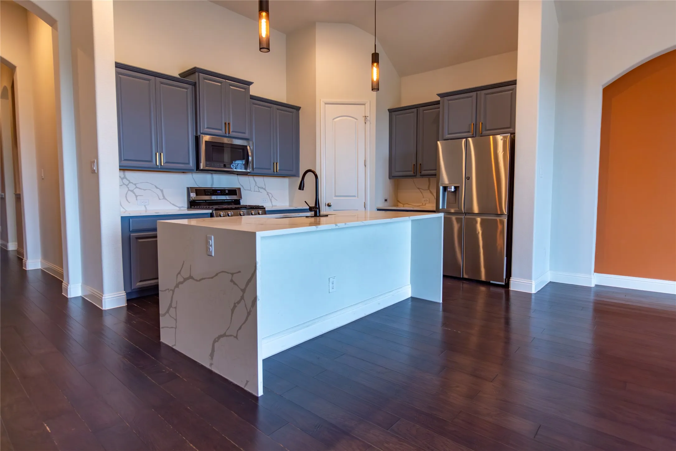 Single Family Residence For Rent in Denton County , 720 Field Crossing, Little Elm, Texas 76227, 3 Bedroom, 2 Bathroom, 2 Garage spaces, 1,930 Sqft, built in 2016, mls#21277462, Real Estate Agent in Little Elm, Homes For Rent in Denton county, Homes For Rent in Little Elm, Realtor in Little Elm Texas, Real Estate Brokerage Independent Realty Texas, Luminita Cordes Realtor