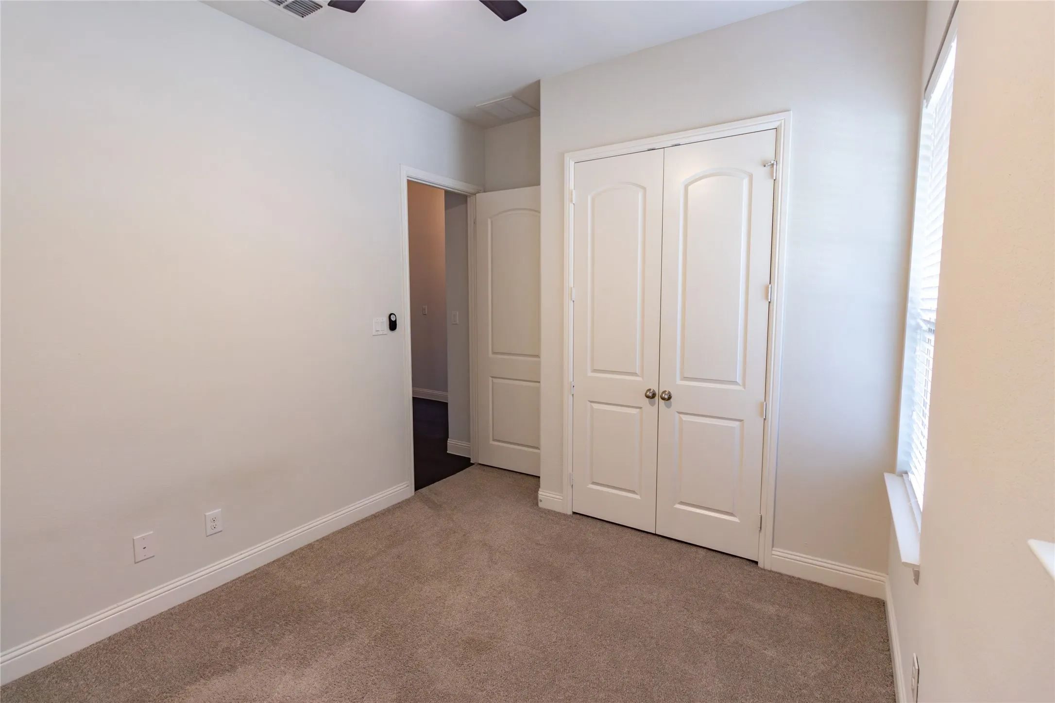 Single Family Residence For Rent in Denton County , 720 Field Crossing, Little Elm, Texas 76227, 3 Bedroom, 2 Bathroom, 2 Garage spaces, 1,930 Sqft, built in 2016, mls#21277462, Real Estate Agent in Little Elm, Homes For Rent in Denton county, Homes For Rent in Little Elm, Realtor in Little Elm Texas, Real Estate Brokerage Independent Realty Texas, Luminita Cordes Realtor