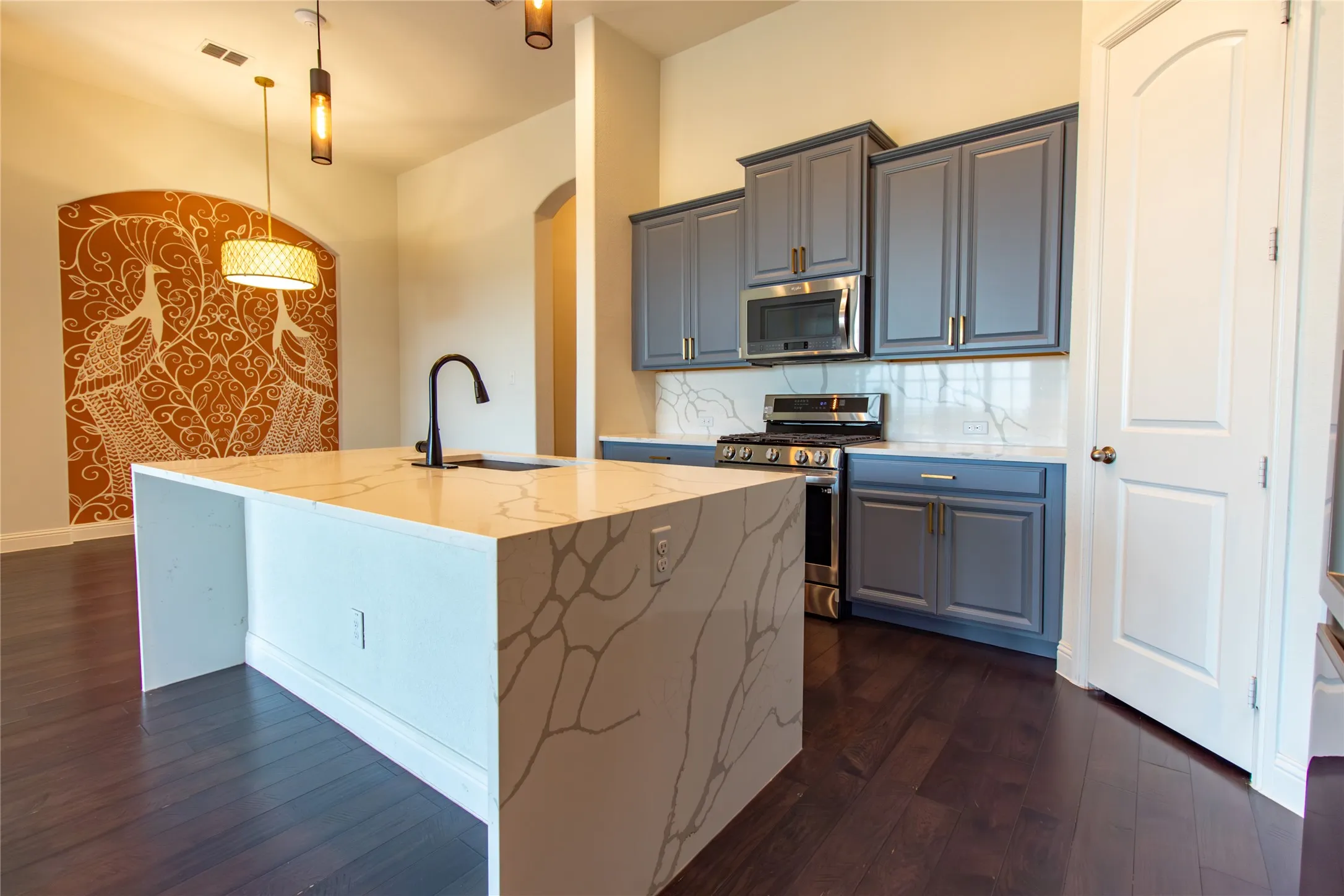 Single Family Residence For Rent in Denton County , 720 Field Crossing, Little Elm, Texas 76227, 3 Bedroom, 2 Bathroom, 2 Garage spaces, 1,930 Sqft, built in 2016, mls#21277462, Real Estate Agent in Little Elm, Homes For Rent in Denton county, Homes For Rent in Little Elm, Realtor in Little Elm Texas, Real Estate Brokerage Independent Realty Texas, Luminita Cordes Realtor