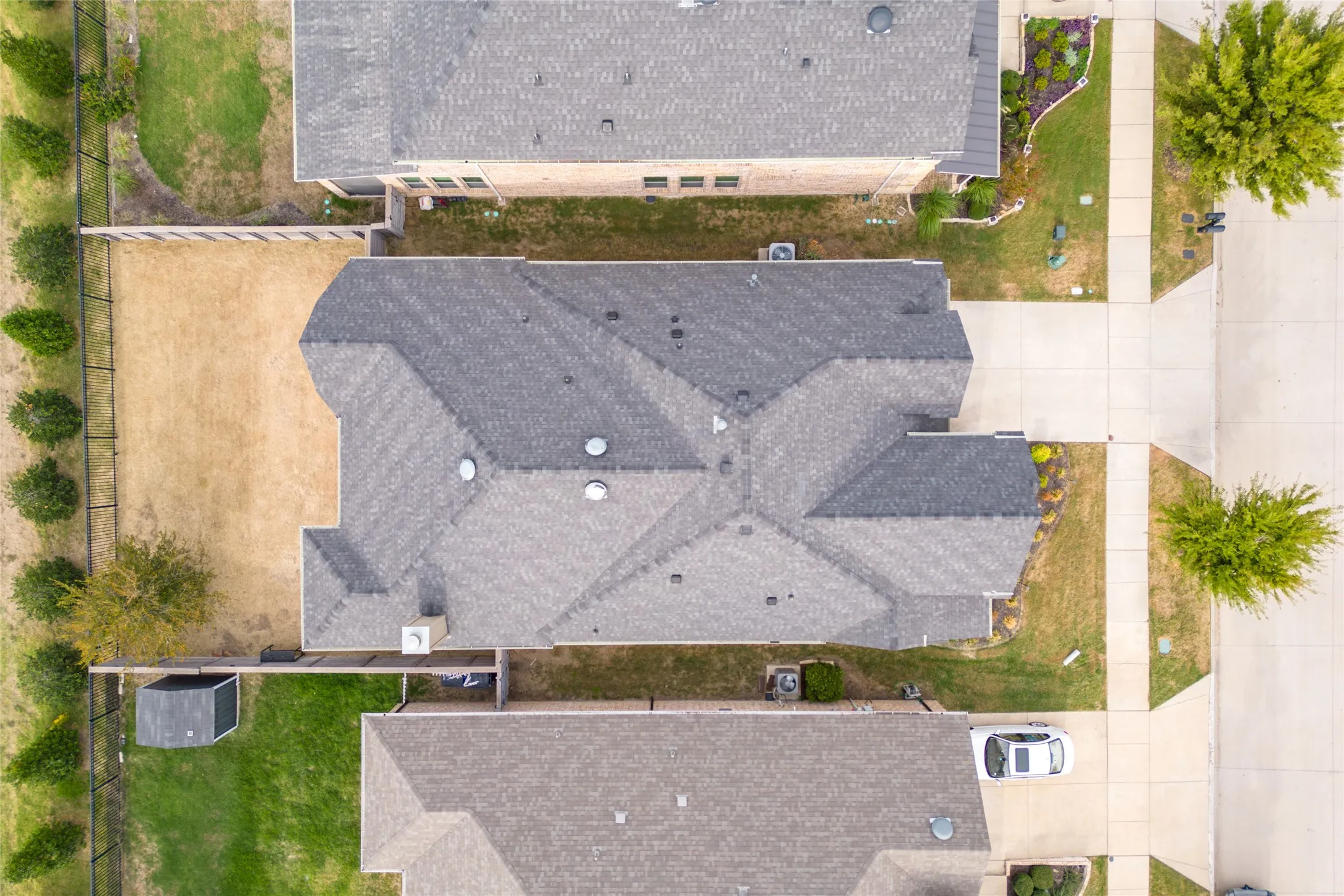 Single Family Residence For Rent in Denton County , 720 Field Crossing, Little Elm, Texas 76227, 3 Bedroom, 2 Bathroom, 2 Garage spaces, 1,930 Sqft, built in 2016, mls#21277462, Real Estate Agent in Little Elm, Homes For Rent in Denton county, Homes For Rent in Little Elm, Realtor in Little Elm Texas, Real Estate Brokerage Independent Realty Texas, Luminita Cordes Realtor
