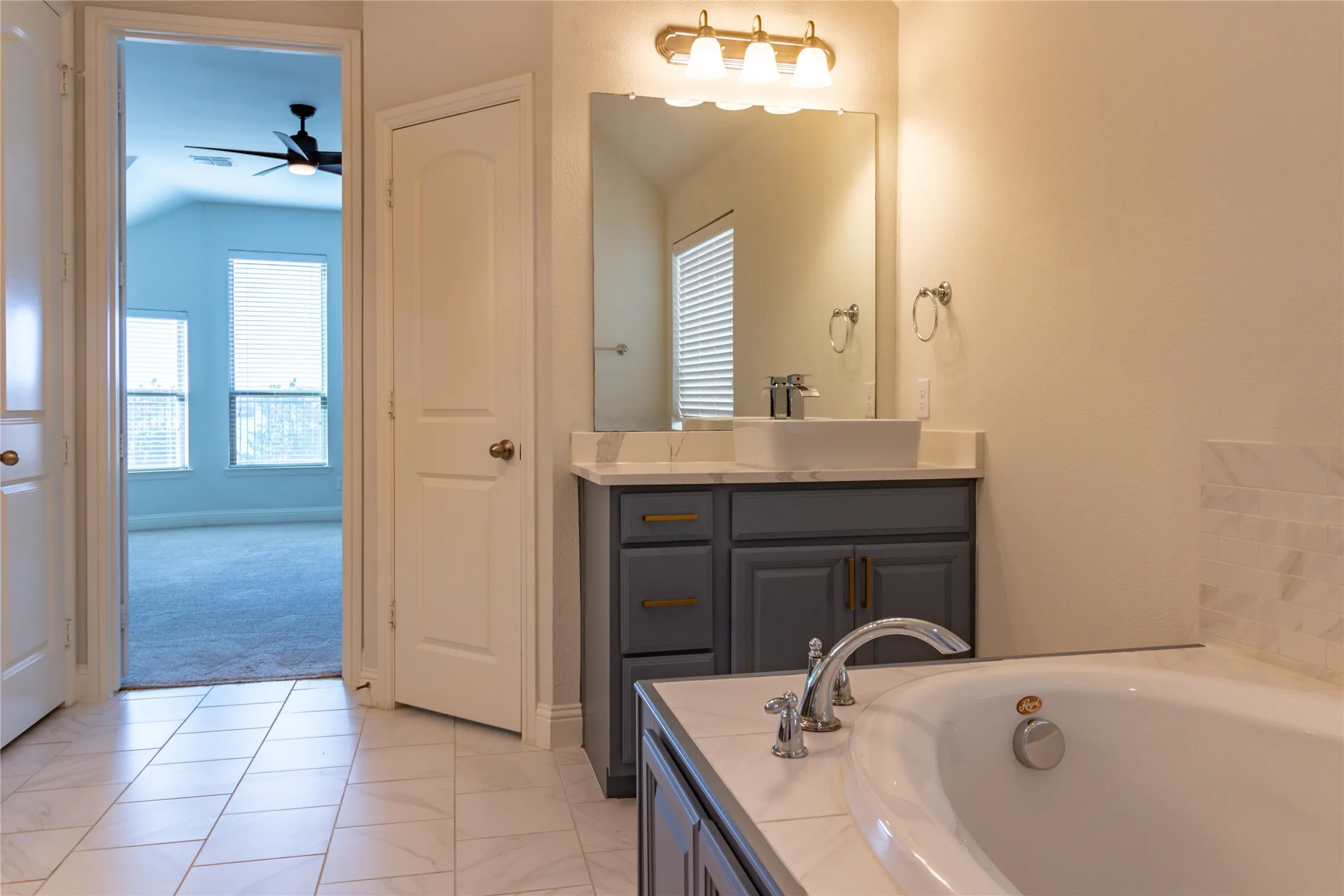 Single Family Residence For Rent in Denton County , 720 Field Crossing, Little Elm, Texas 76227, 3 Bedroom, 2 Bathroom, 2 Garage spaces, 1,930 Sqft, built in 2016, mls#21277462, Real Estate Agent in Little Elm, Homes For Rent in Denton county, Homes For Rent in Little Elm, Realtor in Little Elm Texas, Real Estate Brokerage Independent Realty Texas, Luminita Cordes Realtor