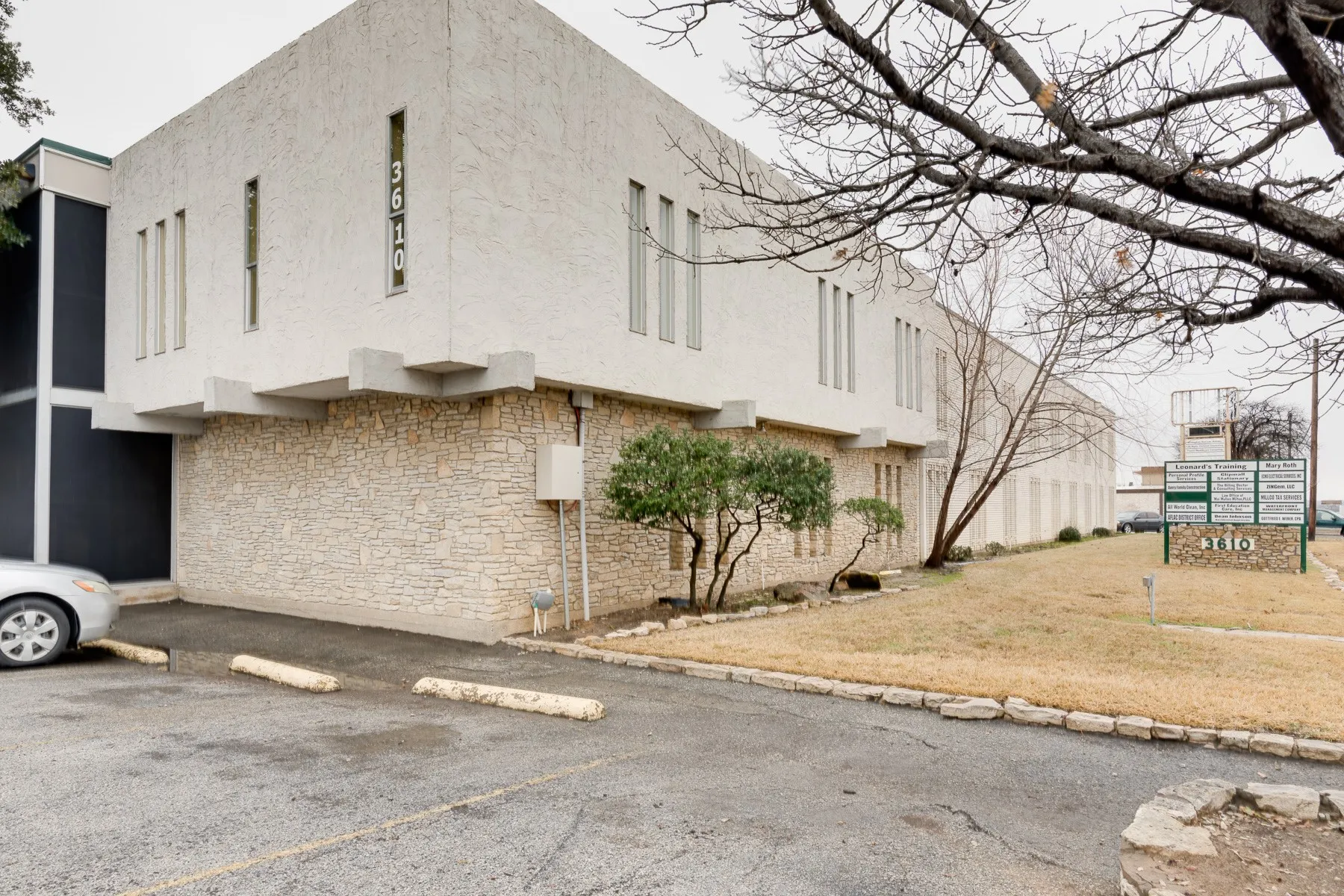 Office For Rent in Tarrant County , 3610 W Pioneer Parkway 209, Pantego, Texas 76013, 0, 0, Garage spaces, 0 Sqft, built in 1964, Price $550, mls#21292860, Real Estate Agent in Pantego, Homes For Rent in Tarrant county, Homes For Rent in Pantego, Realtor in Pantego Texas, Real Estate Brokerage Independent Realty Texas, Luminita Cordes Realtor