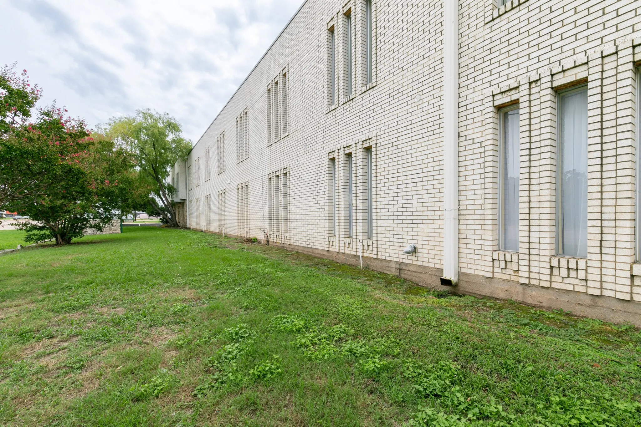 Office For Rent in Tarrant County , 3610 W Pioneer Parkway 209, Pantego, Texas 76013, 0, 0, Garage spaces, 0 Sqft, built in 1964, Price $550, mls#21292860, Real Estate Agent in Pantego, Homes For Rent in Tarrant county, Homes For Rent in Pantego, Realtor in Pantego Texas, Real Estate Brokerage Independent Realty Texas, Luminita Cordes Realtor
