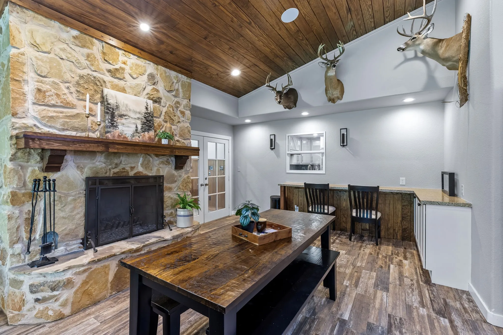 Single Family Residence For Sale in Denton County , 1020 Oak View Drive, Oak Point, Texas 75068, 5 Bedrooms, 5 Bathrooms, 3 Garage spaces, 4,631 Sqft, built in 2005, Price $1,050,000, mls#21293845, Real Estate Agent in Oak Point, Homes For Sale in Denton county, Homes For Sale in Oak Point, Realtor in Oak Point Texas, Real Estate Brokerage Independent Realty Texas, Luminita Cordes Realtor
