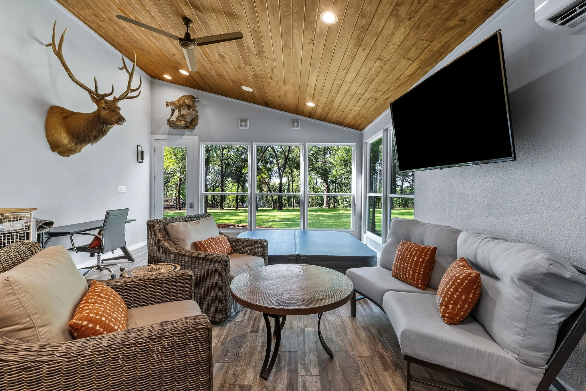 A spa is located in the Family Room and is built to easily be removed if desired.