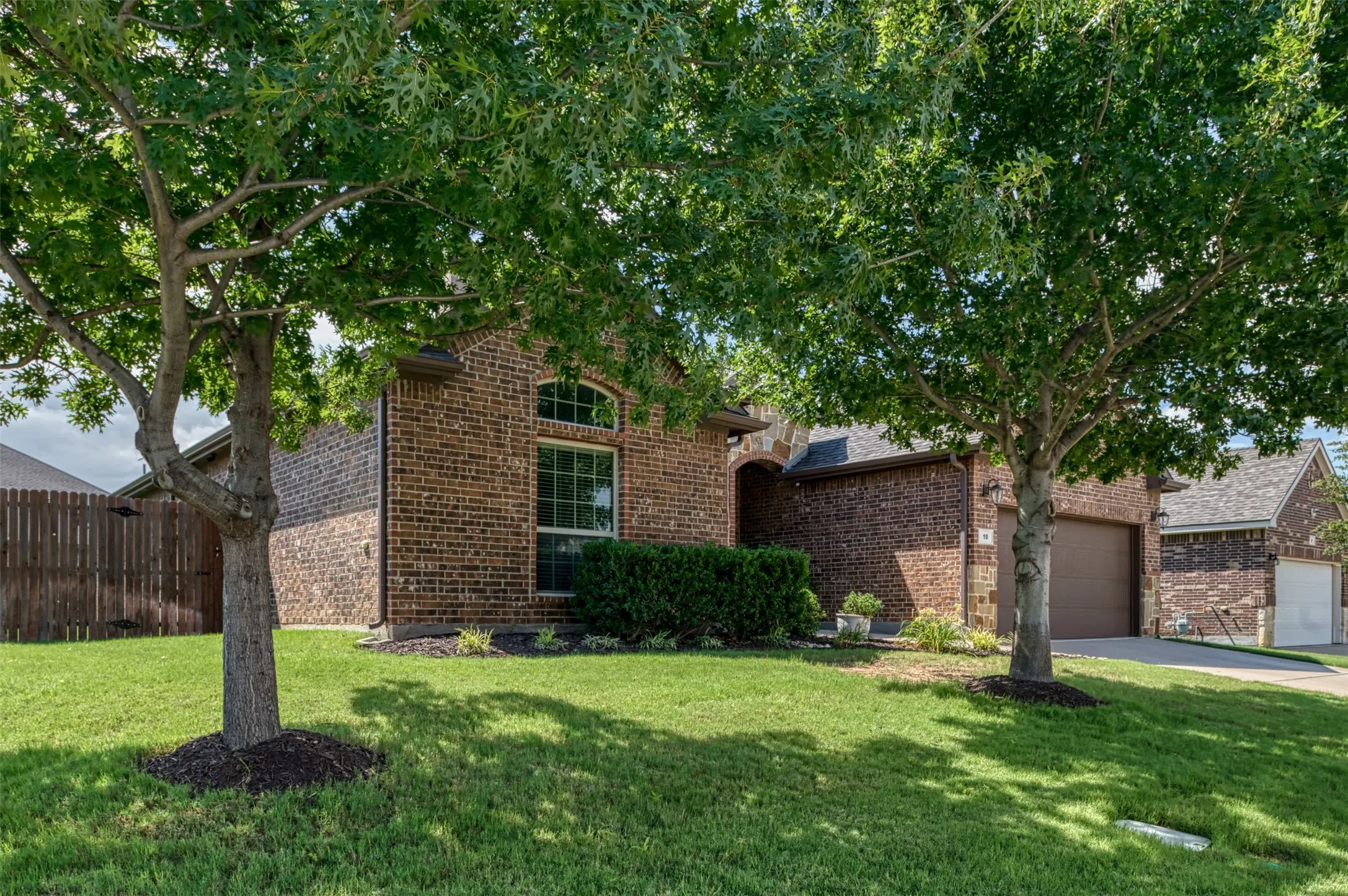 Beautiful corner lot located in a cul-de-sac