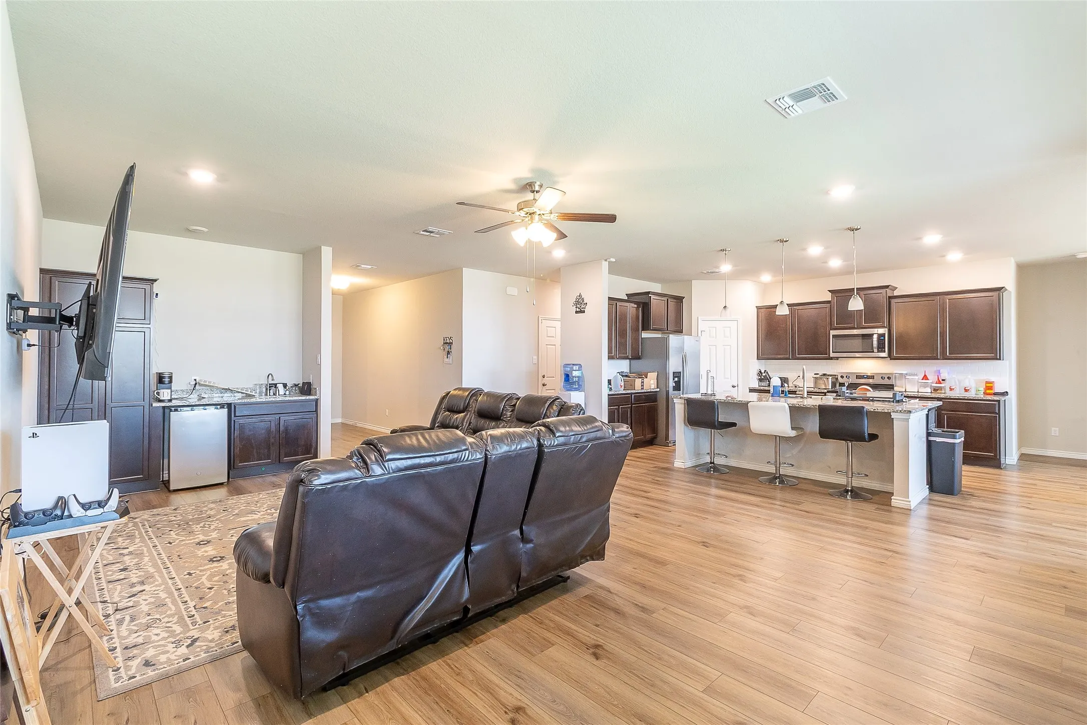 Single Family Residence For Sale in Bell County , 1834 Saddlebred Loop, Harker Heights, Texas 76548, 4 Bedroom, 3 Bathroom, 3 Garage spaces, 2,438 Sqft, built in 2024, mls#21292044, Real Estate Agent in Harker Heights, Homes For Sale in Bell county, Homes For Sale in Harker Heights, Realtor in Harker Heights Texas, Real Estate Brokerage Independent Realty Texas, Luminita Cordes Realtor