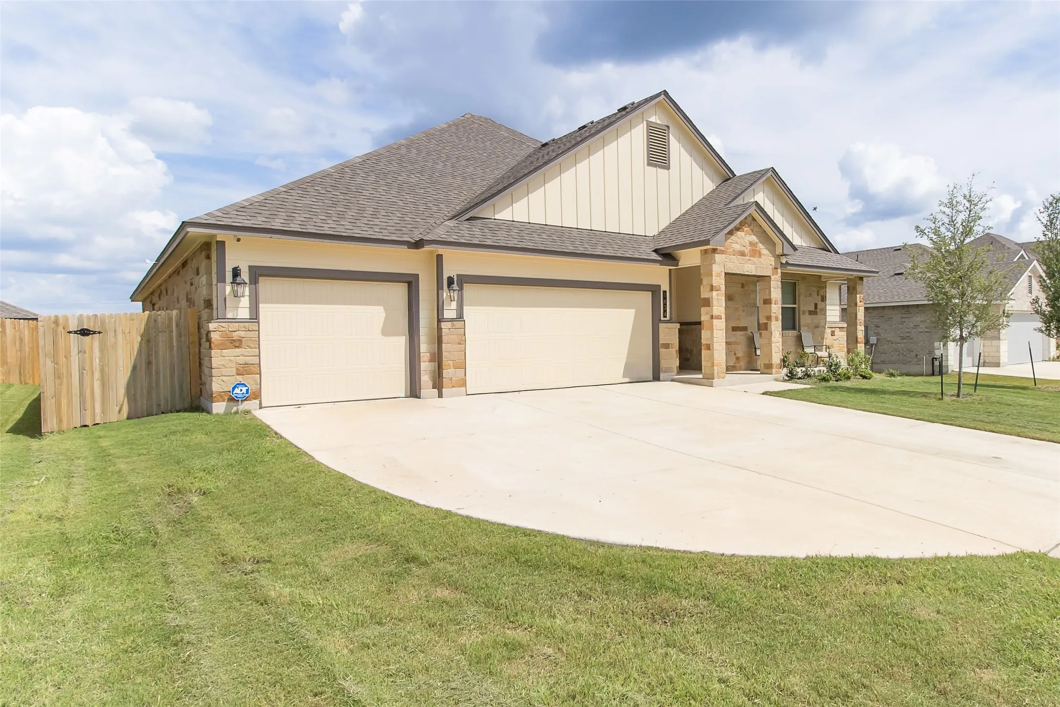 Single Family Residence For Sale in Bell County , 1834 Saddlebred Loop, Harker Heights, Texas 76548, 4 Bedroom, 3 Bathroom, 3 Garage spaces, 2,438 Sqft, built in 2024, mls#21292044, Real Estate Agent in Harker Heights, Homes For Sale in Bell county, Homes For Sale in Harker Heights, Realtor in Harker Heights Texas, Real Estate Brokerage Independent Realty Texas, Luminita Cordes Realtor