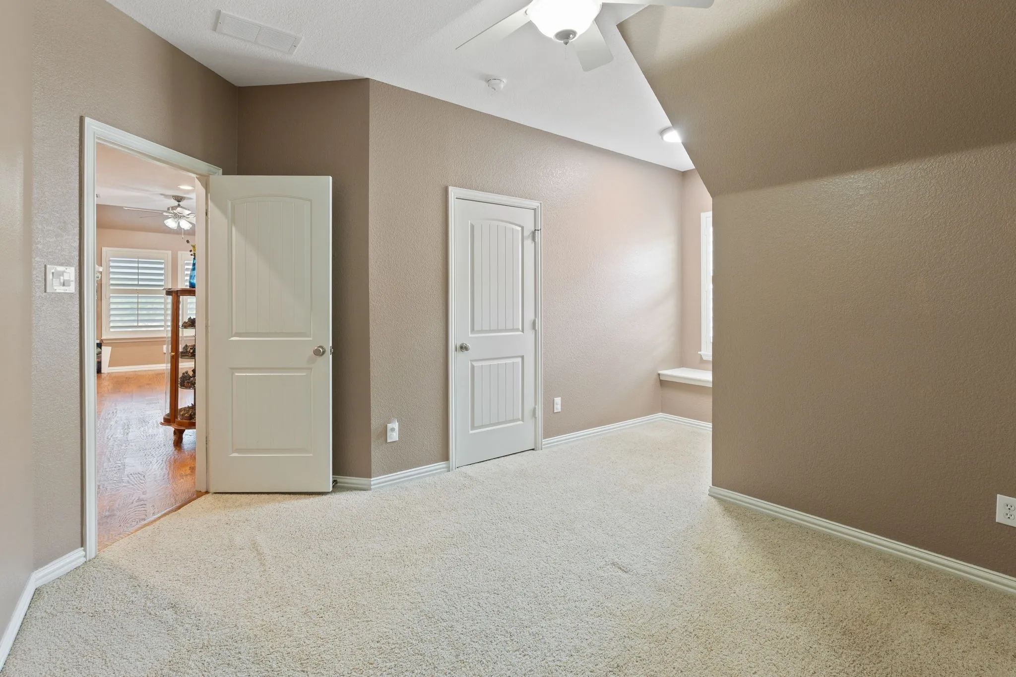 Single Family Residence For Sale in Collin County , 3308 Estes Park Lane, Mc Kinney, Texas 75070, 4 Bedroom, 4 Bathroom, 3 Garage spaces, 3,026 Sqft, built in 2006, mls#21292869, Real Estate Agent in Mc Kinney, Homes For Sale in Collin county, Homes For Sale in Mc Kinney, Realtor in Mc Kinney Texas, Real Estate Brokerage Independent Realty Texas, Luminita Cordes Realtor