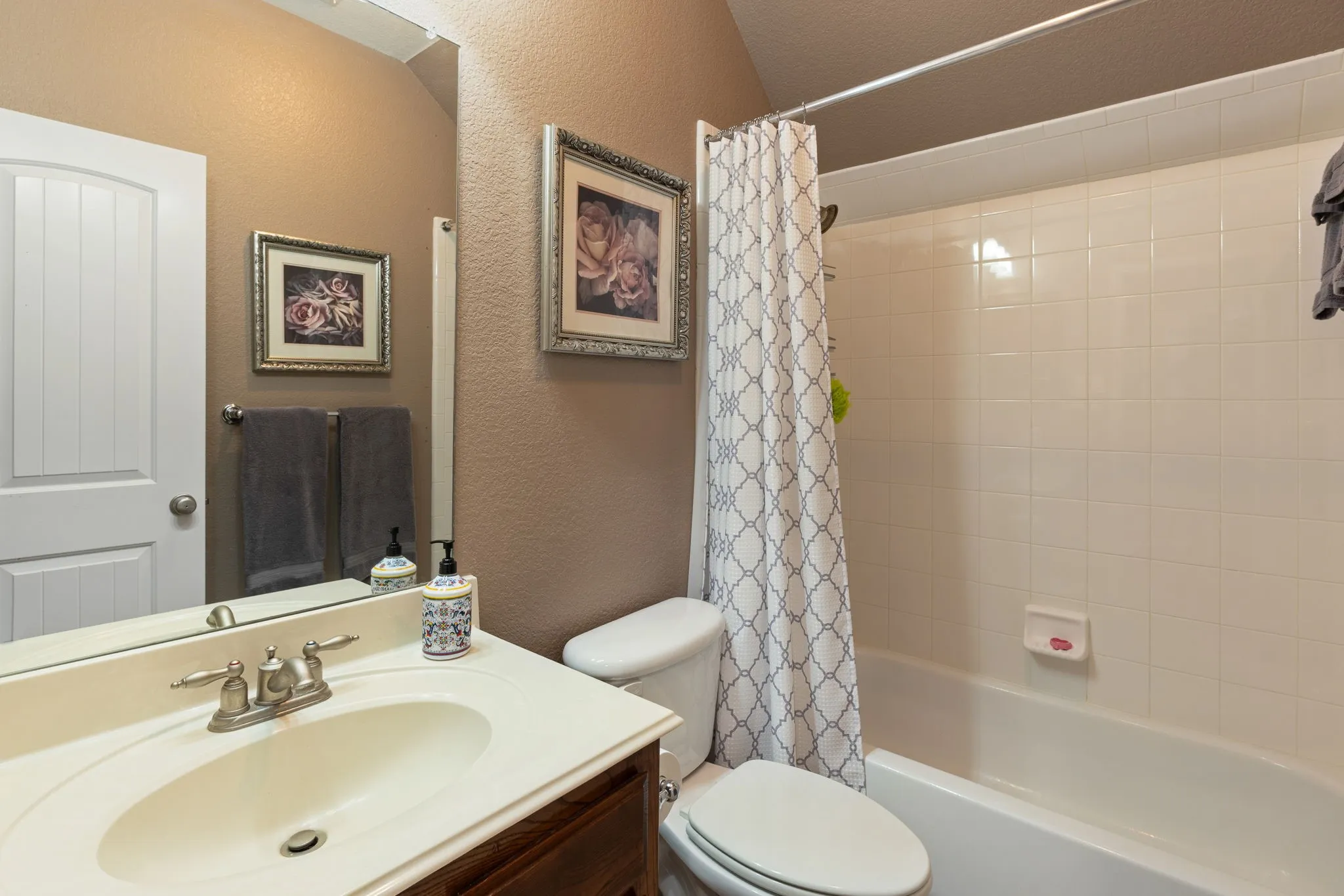 Single Family Residence For Sale in Collin County , 3308 Estes Park Lane, Mc Kinney, Texas 75070, 4 Bedroom, 4 Bathroom, 3 Garage spaces, 3,026 Sqft, built in 2006, mls#21292869, Real Estate Agent in Mc Kinney, Homes For Sale in Collin county, Homes For Sale in Mc Kinney, Realtor in Mc Kinney Texas, Real Estate Brokerage Independent Realty Texas, Luminita Cordes Realtor