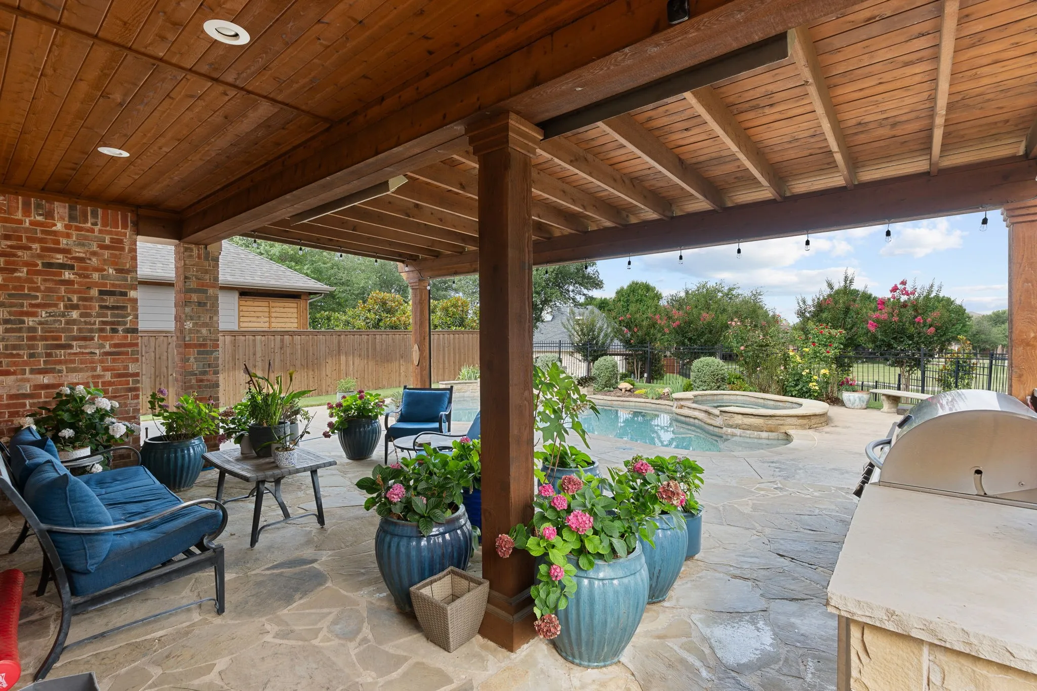 Single Family Residence For Sale in Collin County , 3308 Estes Park Lane, Mc Kinney, Texas 75070, 4 Bedroom, 4 Bathroom, 3 Garage spaces, 3,026 Sqft, built in 2006, mls#21292869, Real Estate Agent in Mc Kinney, Homes For Sale in Collin county, Homes For Sale in Mc Kinney, Realtor in Mc Kinney Texas, Real Estate Brokerage Independent Realty Texas, Luminita Cordes Realtor