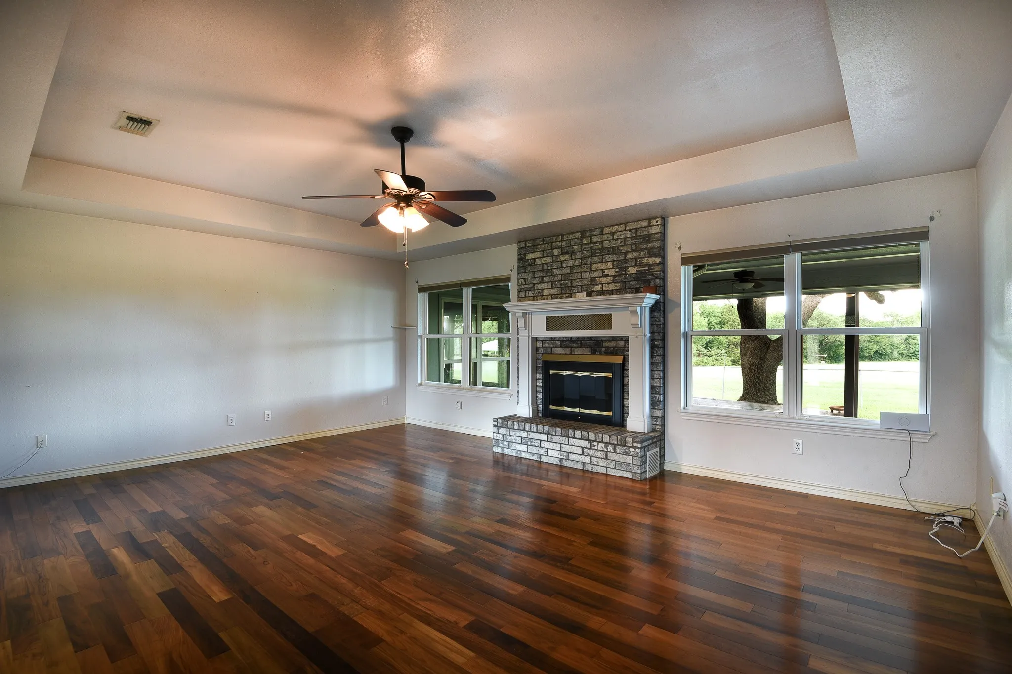 Single Family Residence For Sale in Ellis County , 3840 Blackchamp Road, Midlothian, Texas 76065, 3 Bedroom, 3 Bathroom, 2 Garage spaces, 2,363 Sqft, built in 1994, mls#21294268, Real Estate Agent in Midlothian, Homes For Sale in Ellis county, Homes For Sale in Midlothian, Realtor in Midlothian Texas, Real Estate Brokerage Independent Realty Texas, Luminita Cordes Realtor