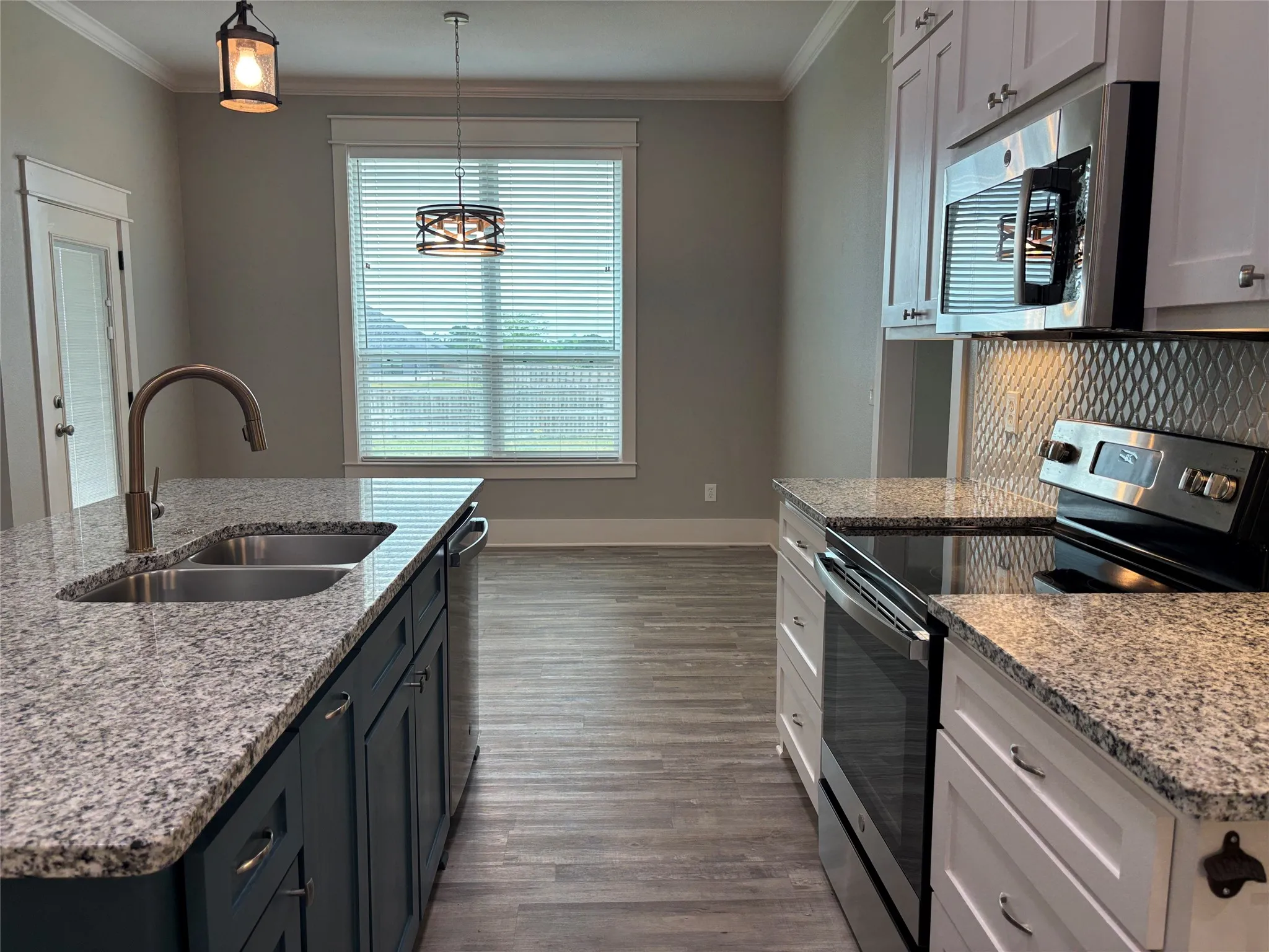Single Family Residence For Sale in Smith County , 16208 Tulare, Lindale, Texas 75771, 4 Bedrooms, 2 Bathrooms, 2 Garage spaces, 2,084 Sqft, built in 2022, Price $374,900, mls#21294897, Real Estate Agent in Lindale, Homes For Sale in Smith county, Homes For Sale in Lindale, Realtor in Lindale Texas, Real Estate Brokerage Independent Realty Texas, Luminita Cordes Realtor