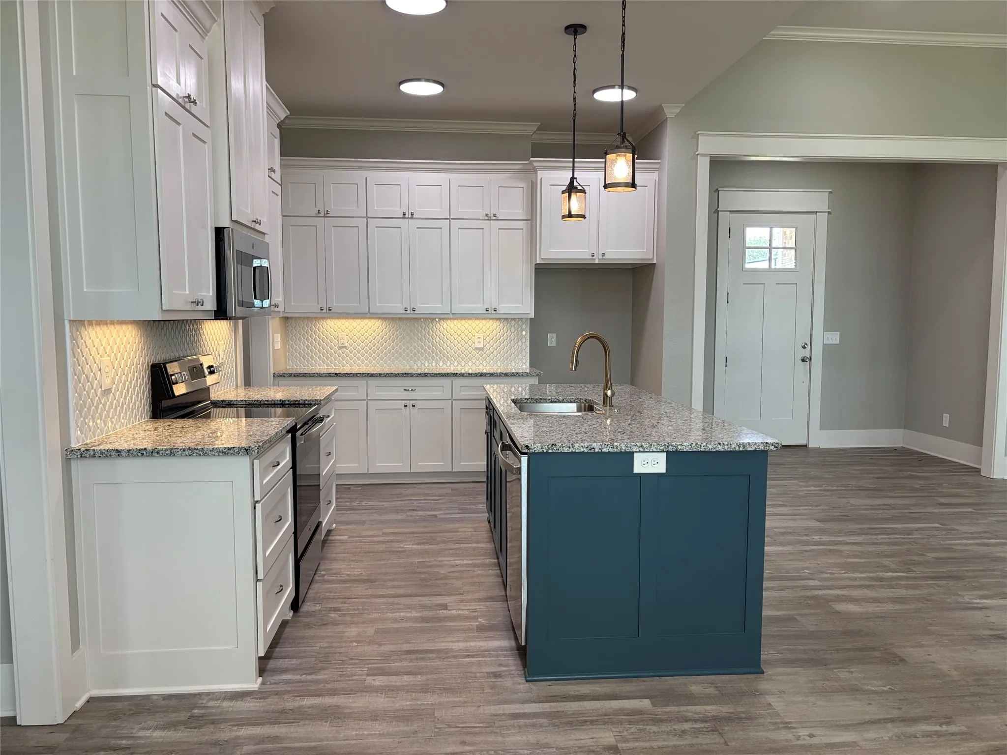 Single Family Residence For Sale in Smith County , 16208 Tulare, Lindale, Texas 75771, 4 Bedrooms, 2 Bathrooms, 2 Garage spaces, 2,084 Sqft, built in 2022, Price $374,900, mls#21294897, Real Estate Agent in Lindale, Homes For Sale in Smith county, Homes For Sale in Lindale, Realtor in Lindale Texas, Real Estate Brokerage Independent Realty Texas, Luminita Cordes Realtor