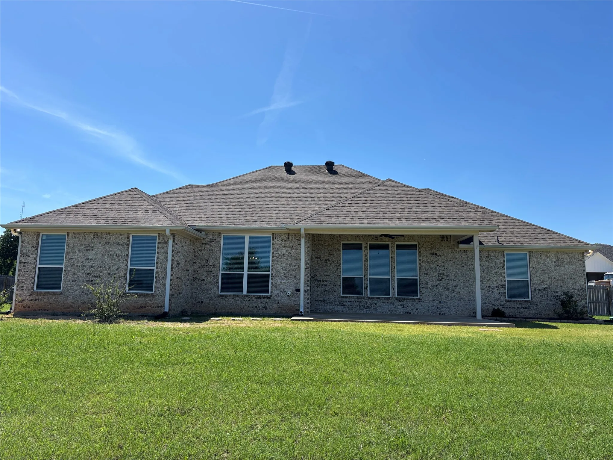 Single Family Residence For Sale in Smith County , 16208 Tulare, Lindale, Texas 75771, 4 Bedrooms, 2 Bathrooms, 2 Garage spaces, 2,084 Sqft, built in 2022, Price $374,900, mls#21294897, Real Estate Agent in Lindale, Homes For Sale in Smith county, Homes For Sale in Lindale, Realtor in Lindale Texas, Real Estate Brokerage Independent Realty Texas, Luminita Cordes Realtor