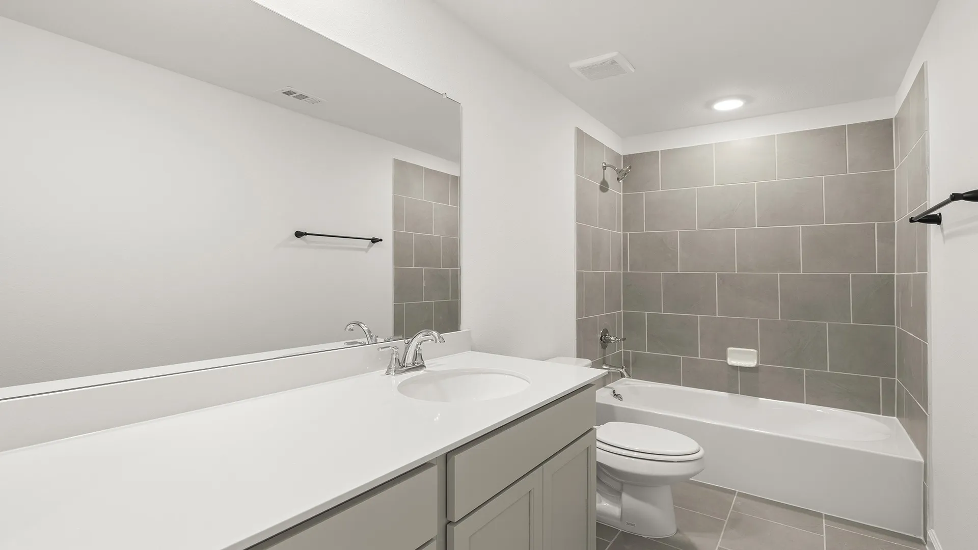 22. 461 Silent Pond - 2ND Bath