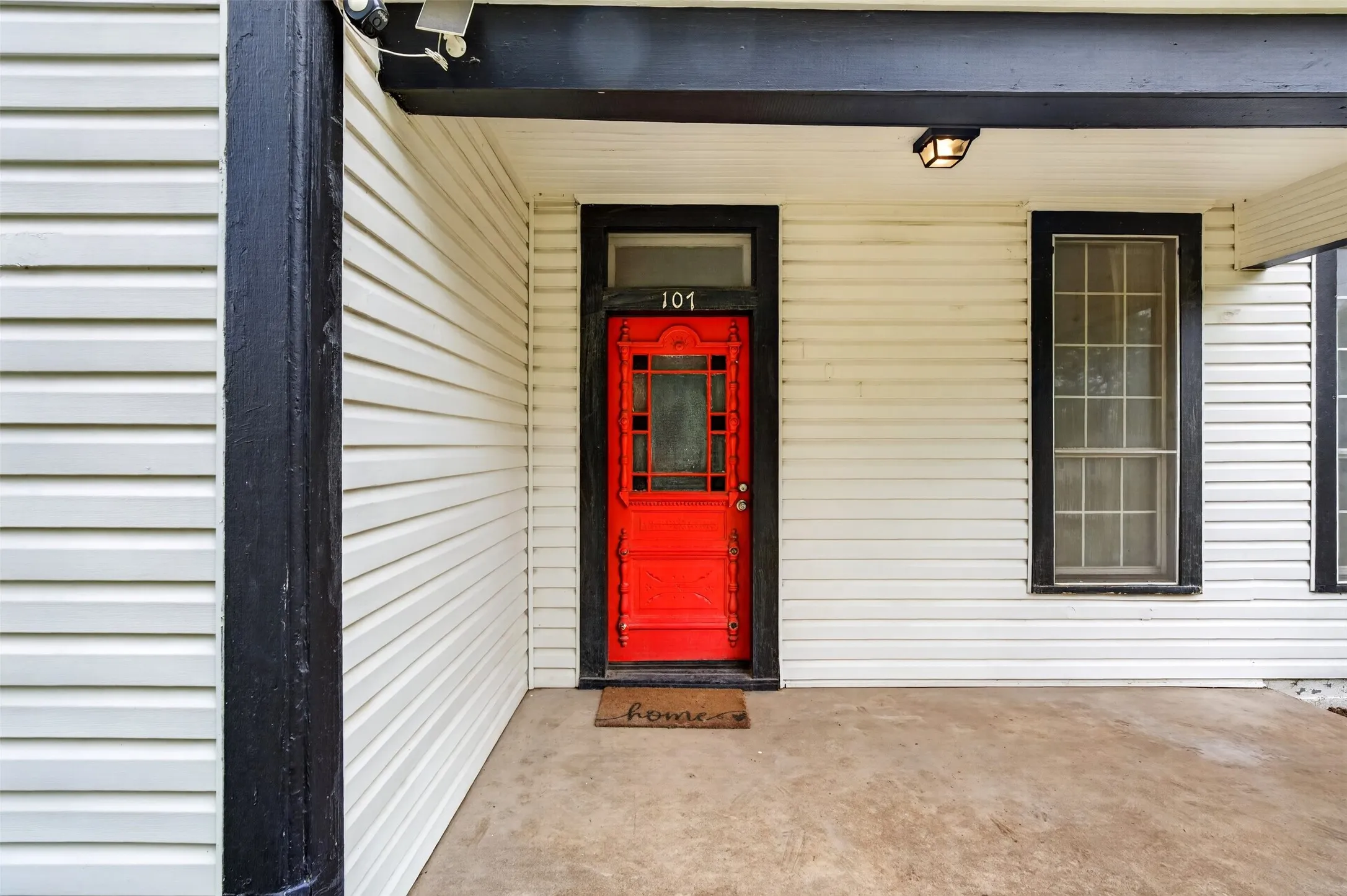 Single Family Residence For Sale in Johnson County , 107 S Washington Street, Cleburne, Texas 76031, 3 Bedroom, 1 Bathroom, Garage spaces, 1,411 Sqft, built in 1960, mls#21294911, Real Estate Agent in Cleburne, Homes For Sale in Johnson county, Homes For Sale in Cleburne, Realtor in Cleburne Texas, Real Estate Brokerage Independent Realty Texas, Luminita Cordes Realtor