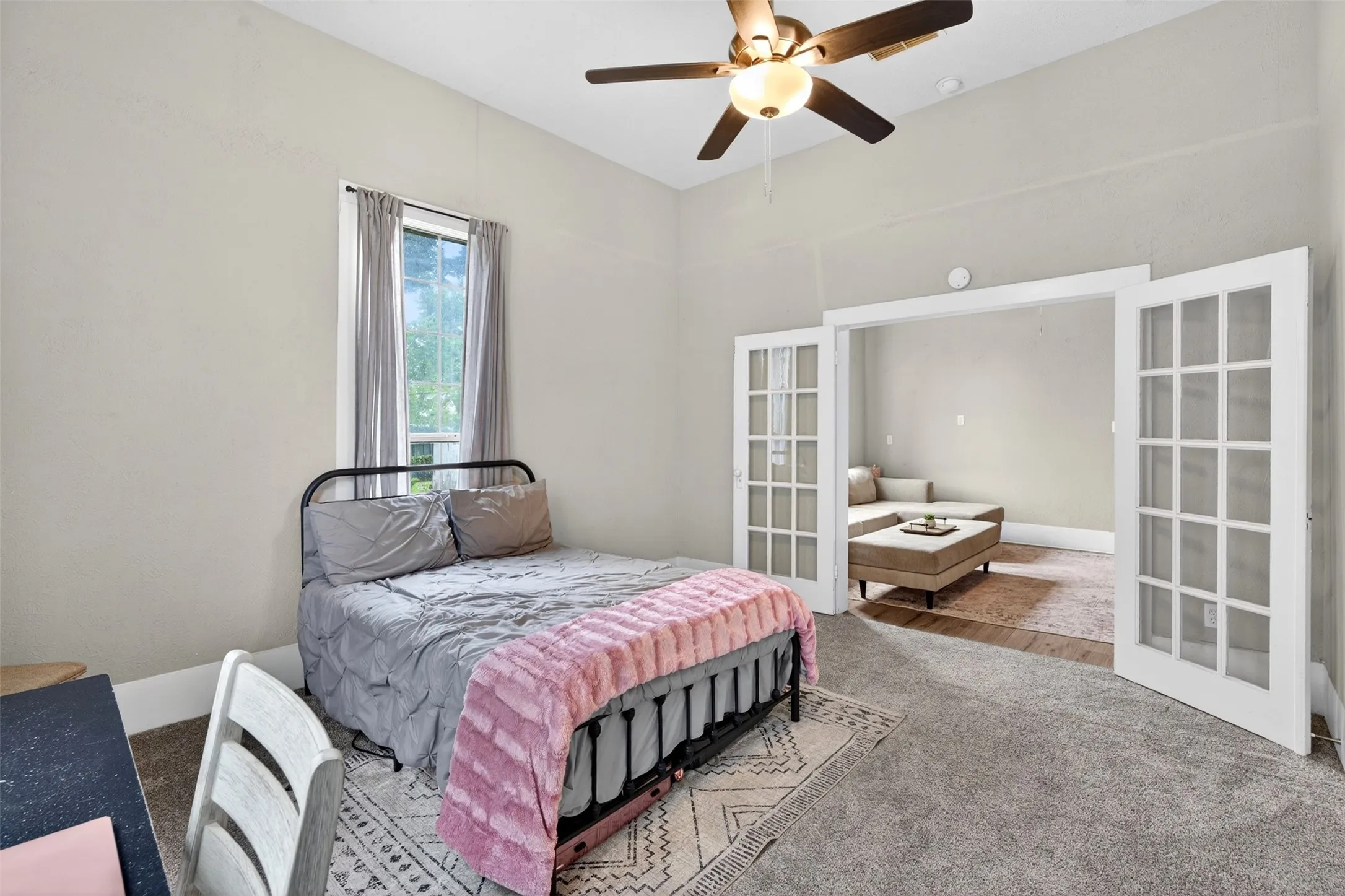 Single Family Residence For Sale in Johnson County , 107 S Washington Street, Cleburne, Texas 76031, 3 Bedroom, 1 Bathroom, Garage spaces, 1,411 Sqft, built in 1960, mls#21294911, Real Estate Agent in Cleburne, Homes For Sale in Johnson county, Homes For Sale in Cleburne, Realtor in Cleburne Texas, Real Estate Brokerage Independent Realty Texas, Luminita Cordes Realtor