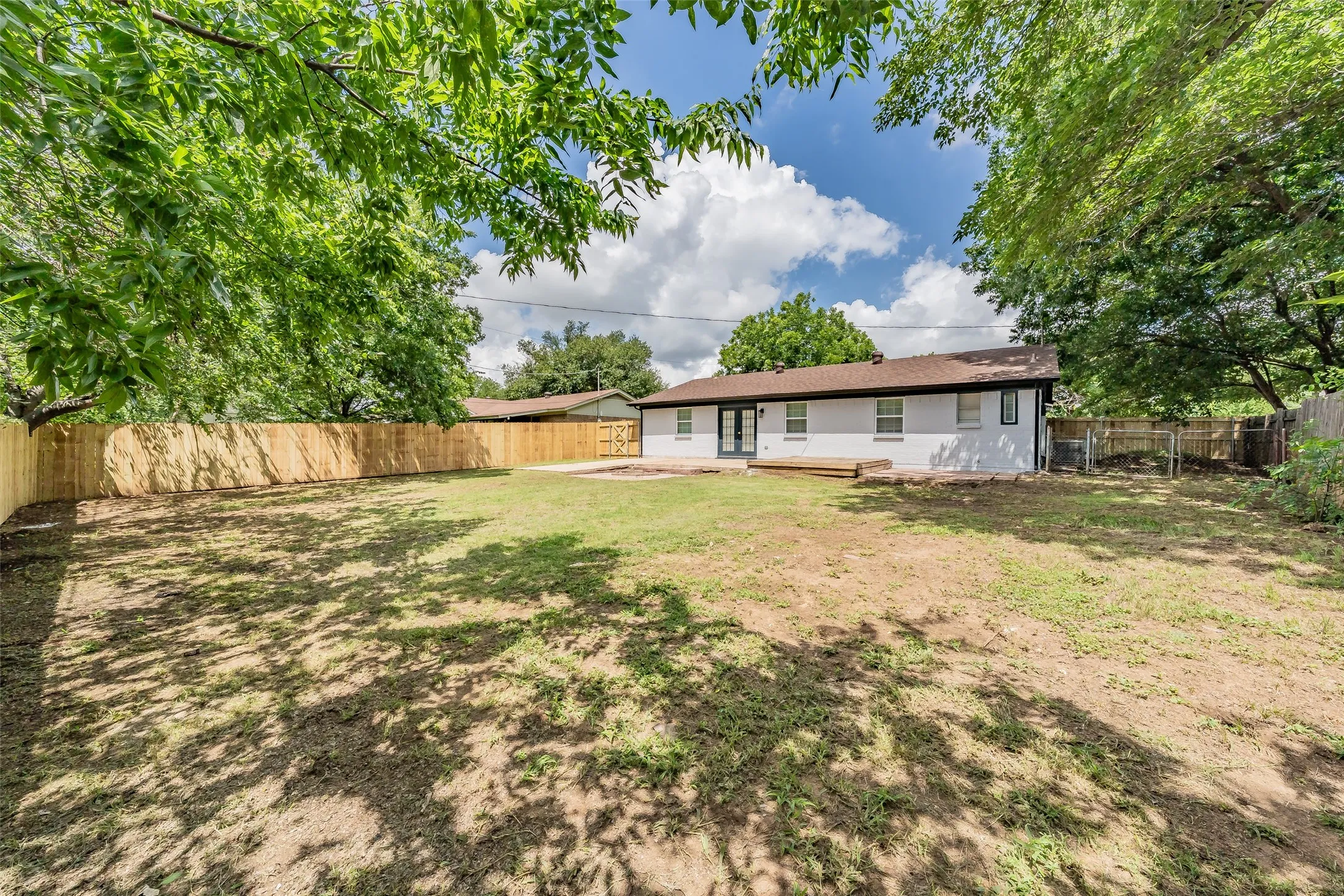 Single Family Residence For Sale in Tarrant County , 6532 Moonglow Lane, Watauga, Texas 76148, 3 Bedroom, 2 Bathroom, Garage spaces, 1,617 Sqft, built in 1970, mls#21294914, Real Estate Agent in Watauga, Homes For Sale in Tarrant county, Homes For Sale in Watauga, Realtor in Watauga Texas, Real Estate Brokerage Independent Realty Texas, Luminita Cordes Realtor