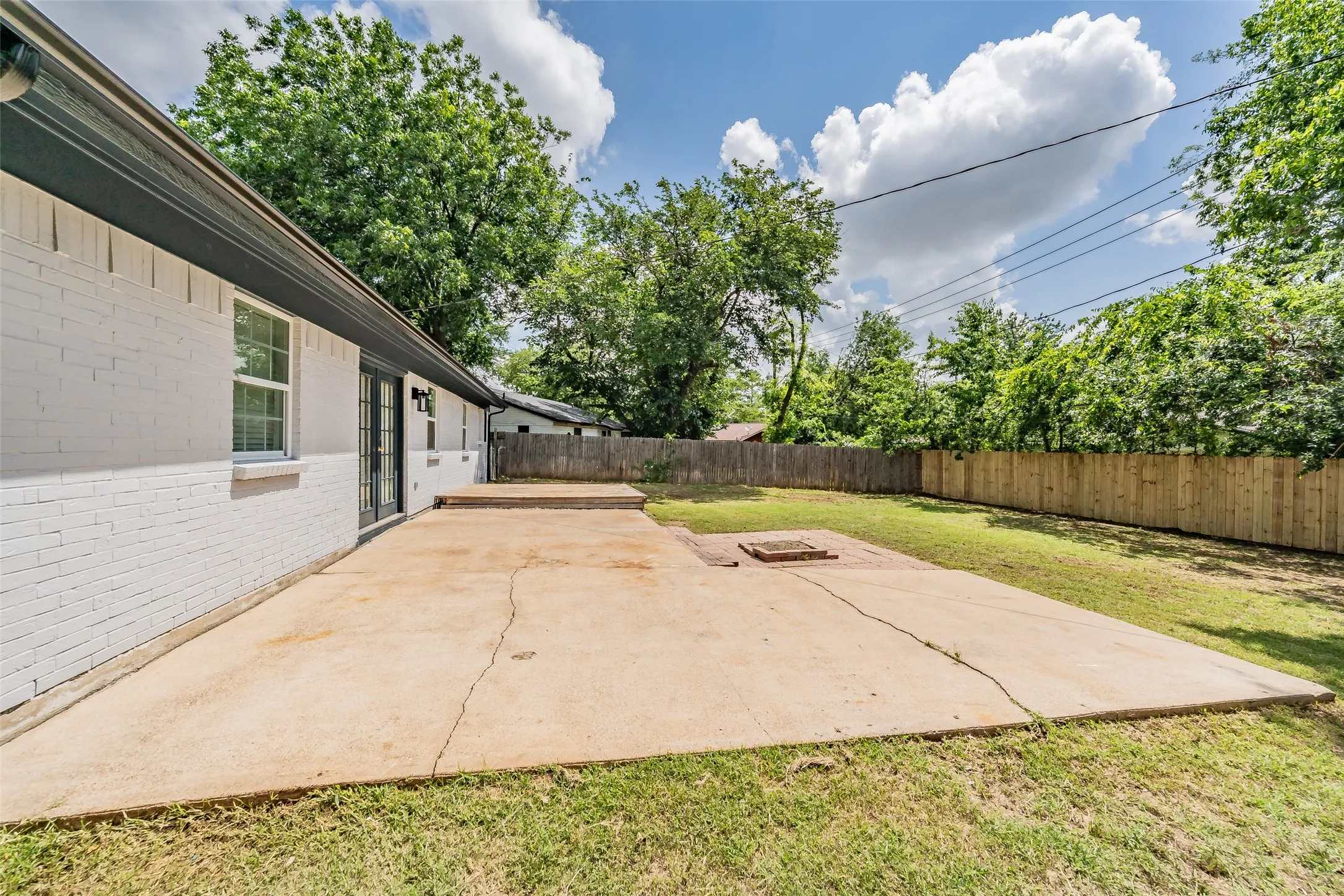 Single Family Residence For Sale in Tarrant County , 6532 Moonglow Lane, Watauga, Texas 76148, 3 Bedroom, 2 Bathroom, Garage spaces, 1,617 Sqft, built in 1970, mls#21294914, Real Estate Agent in Watauga, Homes For Sale in Tarrant county, Homes For Sale in Watauga, Realtor in Watauga Texas, Real Estate Brokerage Independent Realty Texas, Luminita Cordes Realtor