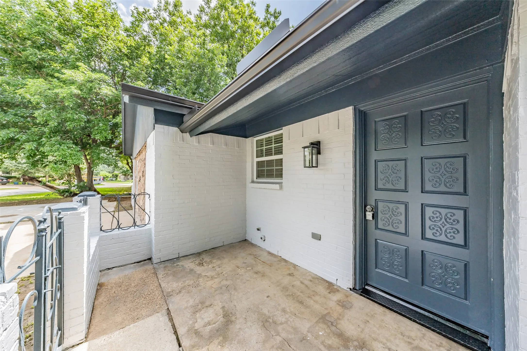 Single Family Residence For Sale in Tarrant County , 6532 Moonglow Lane, Watauga, Texas 76148, 3 Bedroom, 2 Bathroom, Garage spaces, 1,617 Sqft, built in 1970, mls#21294914, Real Estate Agent in Watauga, Homes For Sale in Tarrant county, Homes For Sale in Watauga, Realtor in Watauga Texas, Real Estate Brokerage Independent Realty Texas, Luminita Cordes Realtor