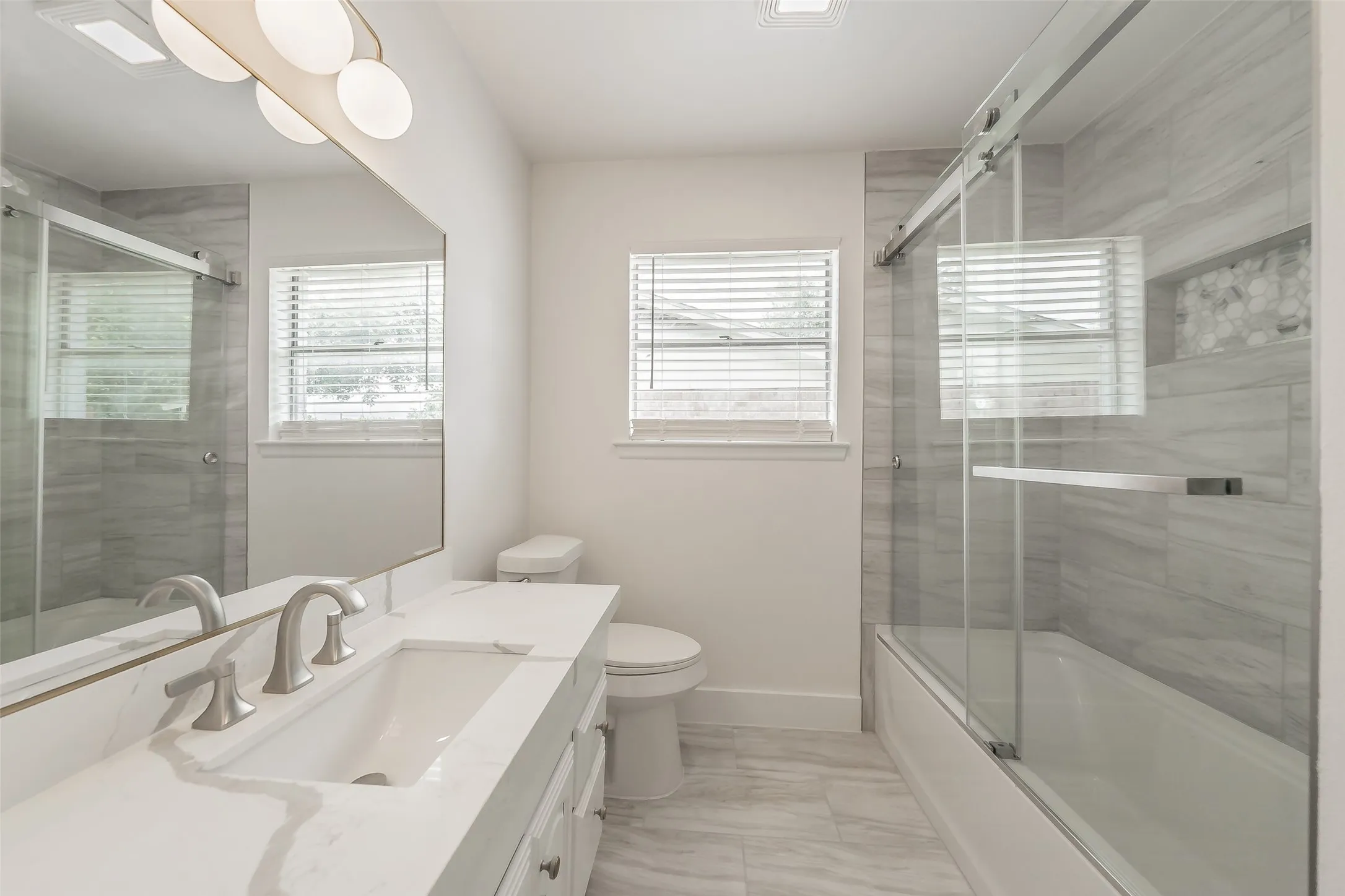 Single Family Residence For Sale in Tarrant County , 6532 Moonglow Lane, Watauga, Texas 76148, 3 Bedroom, 2 Bathroom, Garage spaces, 1,617 Sqft, built in 1970, mls#21294914, Real Estate Agent in Watauga, Homes For Sale in Tarrant county, Homes For Sale in Watauga, Realtor in Watauga Texas, Real Estate Brokerage Independent Realty Texas, Luminita Cordes Realtor
