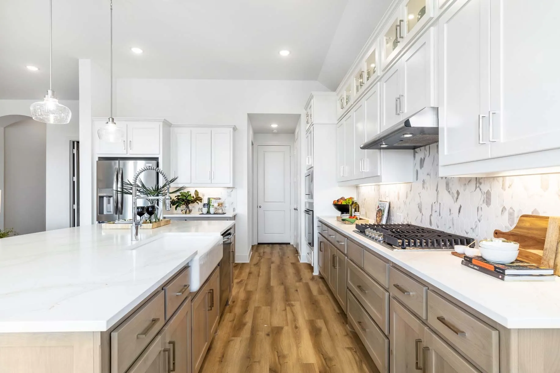 Single Family Residence For Sale in Ellis County , 340 Lacy Oak Lane, Waxahachie, Texas 75165, 4 Bedroom, 4 Bathroom, 3 Garage spaces, 2,822 Sqft, built in 2023, mls#21294673, Real Estate Agent in Waxahachie, Homes For Sale in Ellis county, Homes For Sale in Waxahachie, Realtor in Waxahachie Texas, Real Estate Brokerage Independent Realty Texas, Luminita Cordes Realtor