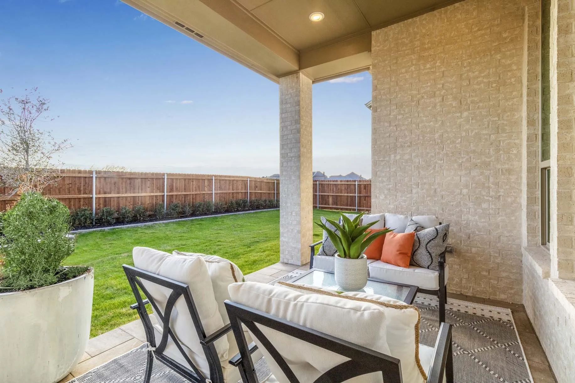 Single Family Residence For Sale in Ellis County , 340 Lacy Oak Lane, Waxahachie, Texas 75165, 4 Bedroom, 4 Bathroom, 3 Garage spaces, 2,822 Sqft, built in 2023, mls#21294673, Real Estate Agent in Waxahachie, Homes For Sale in Ellis county, Homes For Sale in Waxahachie, Realtor in Waxahachie Texas, Real Estate Brokerage Independent Realty Texas, Luminita Cordes Realtor