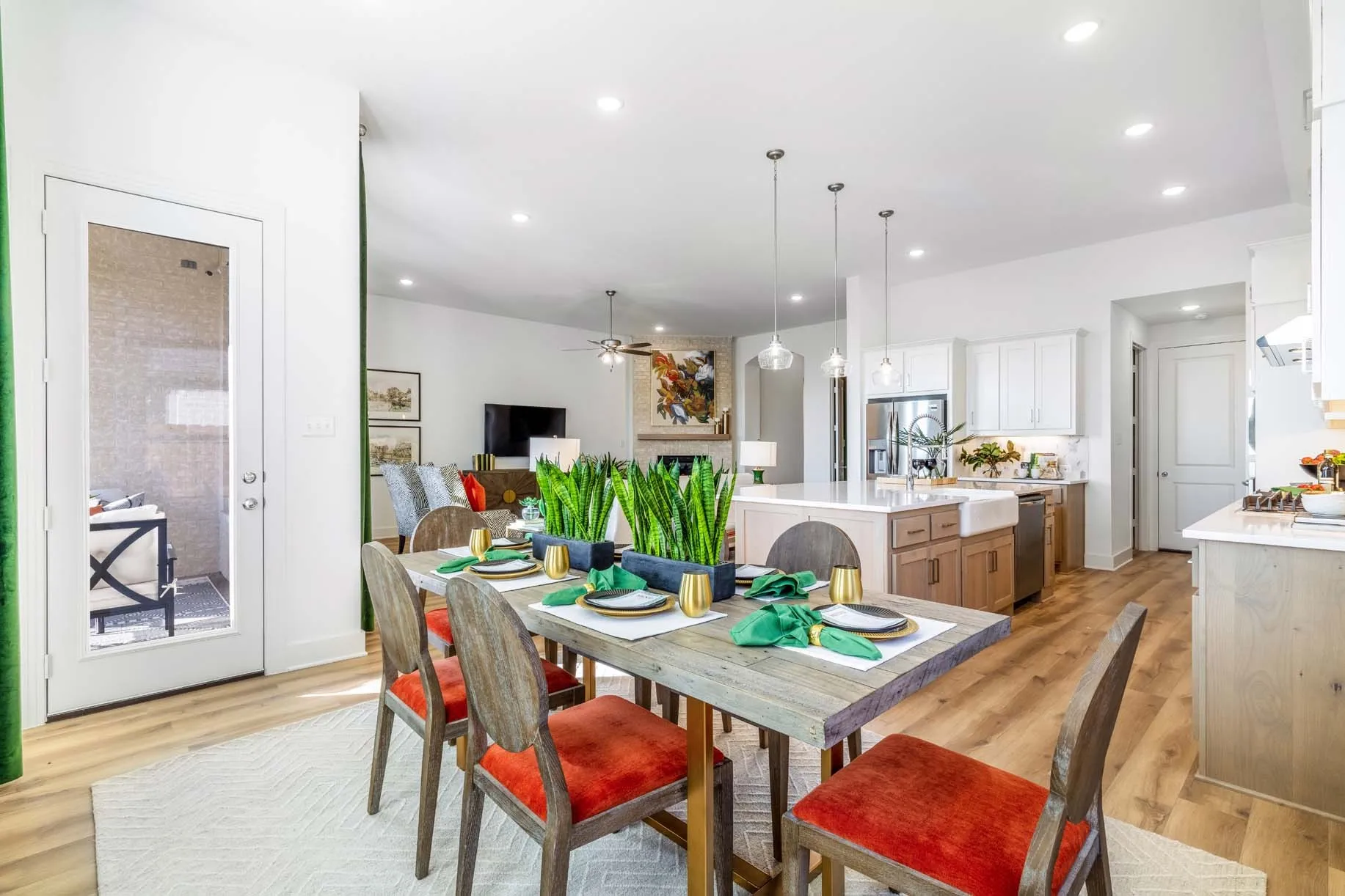 Single Family Residence For Sale in Ellis County , 340 Lacy Oak Lane, Waxahachie, Texas 75165, 4 Bedroom, 4 Bathroom, 3 Garage spaces, 2,822 Sqft, built in 2023, mls#21294673, Real Estate Agent in Waxahachie, Homes For Sale in Ellis county, Homes For Sale in Waxahachie, Realtor in Waxahachie Texas, Real Estate Brokerage Independent Realty Texas, Luminita Cordes Realtor