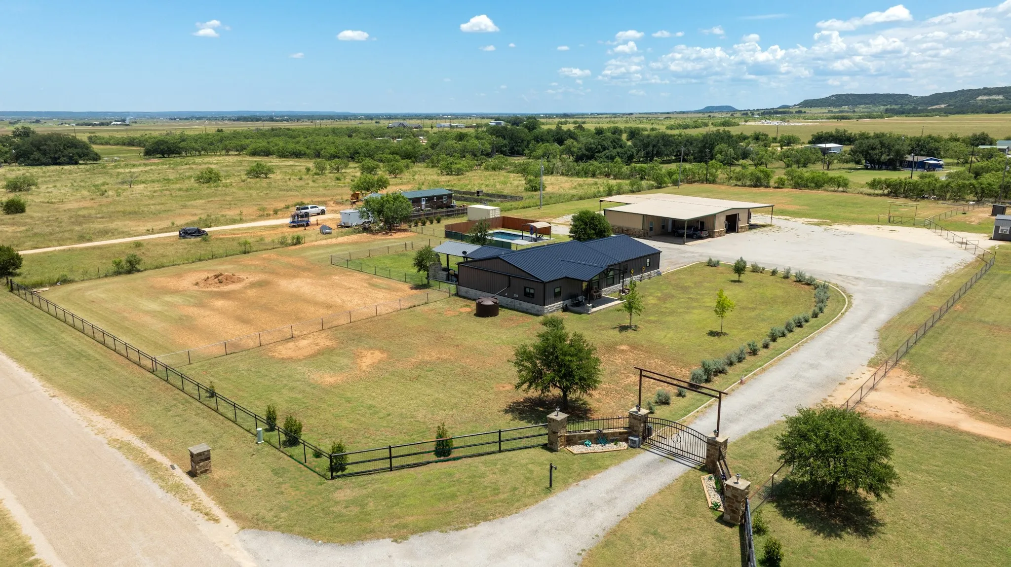 Single Family Residence For Sale in Taylor County , 625 County Road 274, Tuscola, Texas 79562, 3 Bedroom, 4 Bathroom, 2 Garage spaces, 2,620 Sqft, built in 2023, mls#21284874, Real Estate Agent in Tuscola, Homes For Sale in Taylor county, Homes For Sale in Tuscola, Realtor in Tuscola Texas, Real Estate Brokerage Independent Realty Texas, Luminita Cordes Realtor