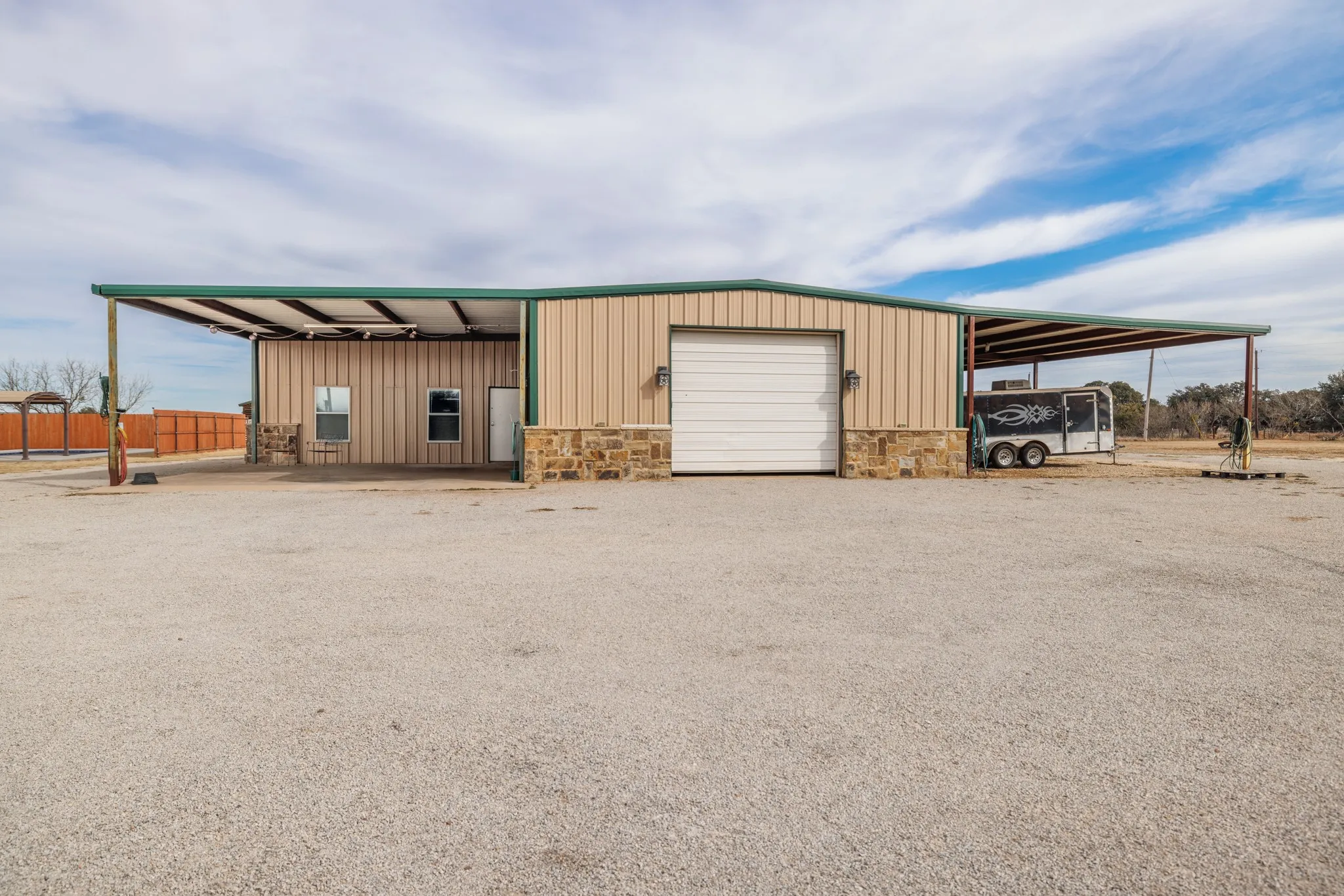 Single Family Residence For Sale in Taylor County , 625 County Road 274, Tuscola, Texas 79562, 3 Bedroom, 4 Bathroom, 2 Garage spaces, 2,620 Sqft, built in 2023, mls#21284874, Real Estate Agent in Tuscola, Homes For Sale in Taylor county, Homes For Sale in Tuscola, Realtor in Tuscola Texas, Real Estate Brokerage Independent Realty Texas, Luminita Cordes Realtor